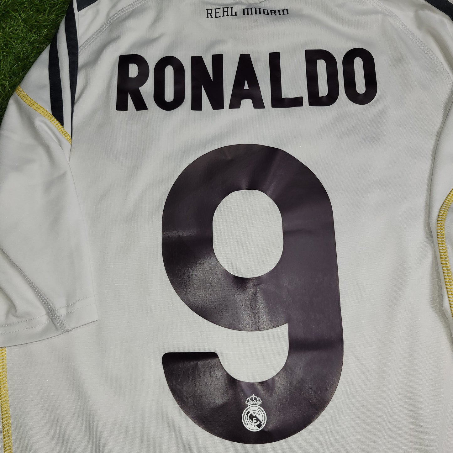 Cristiano Ronaldo Real Madrid 2009 2010 DEBUT Home Soccer Jersey Shirt M SKU# E84352 - ForeverSoccerJerseys