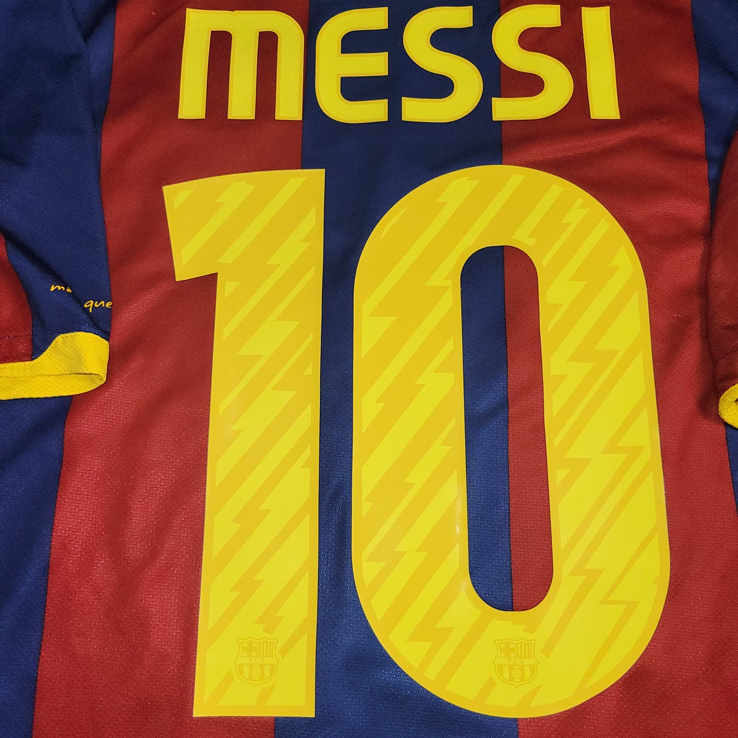 Messi Barcelona 2010 2011 Home Soccer Jersey Shirt XL SKU# 382354-488