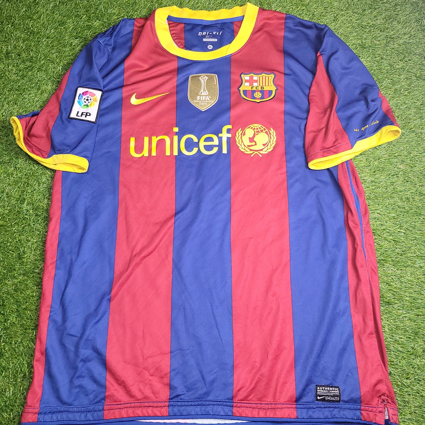 Messi Barcelona 2010 2011 Home Soccer Jersey Shirt XL SKU# 382354-488