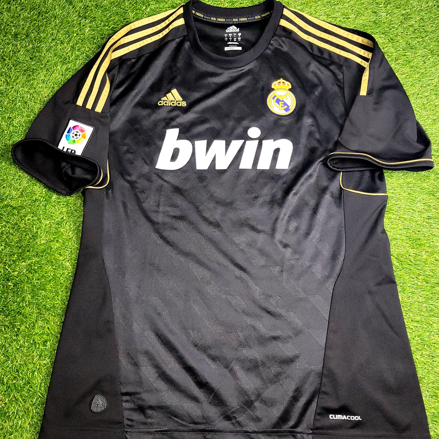 Cristiano Ronaldo Real Madrid 2011 2012 Away Soccer Jersey Shirt L SKU# V13642 - ForeverSoccerJerseys