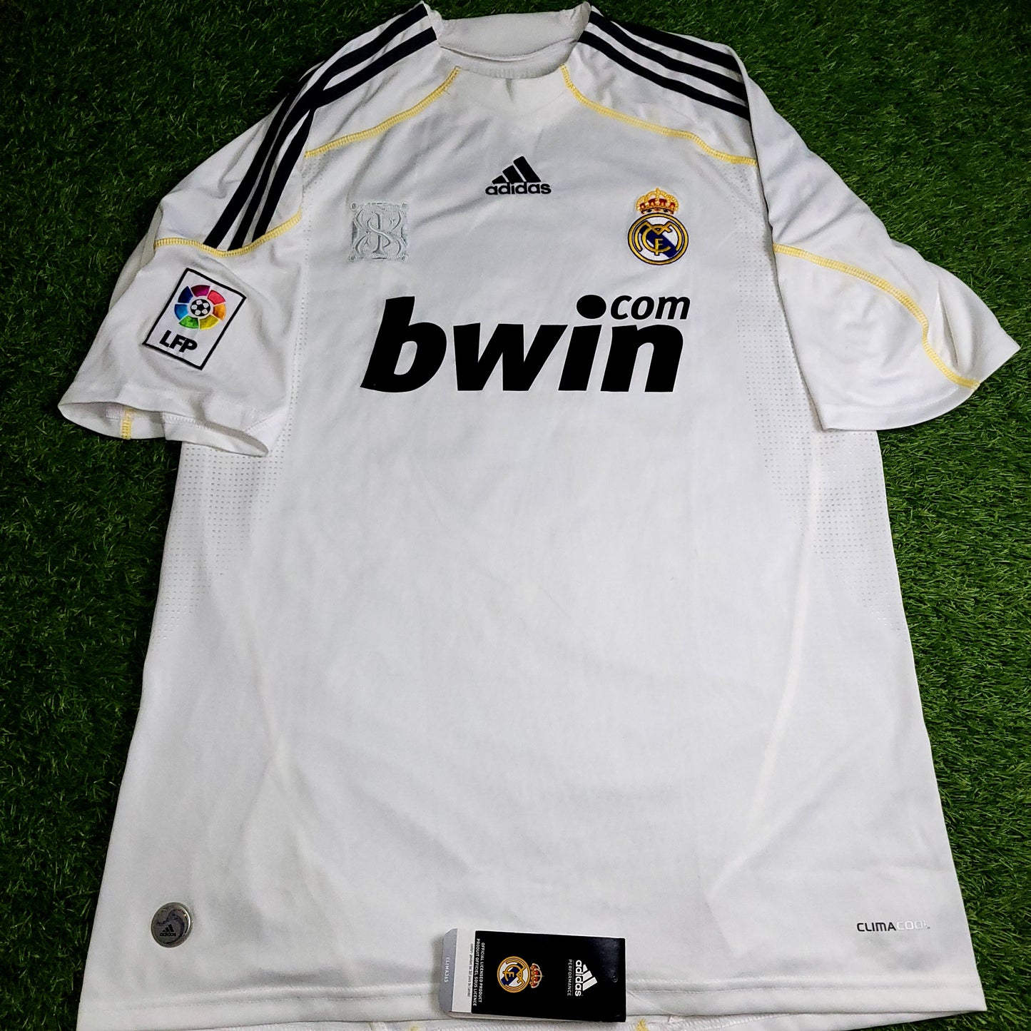 Cristiano Ronaldo Real Madrid 2009 2010 DEBUT Home Soccer Jersey Shirt BNWT L SKU# E84352