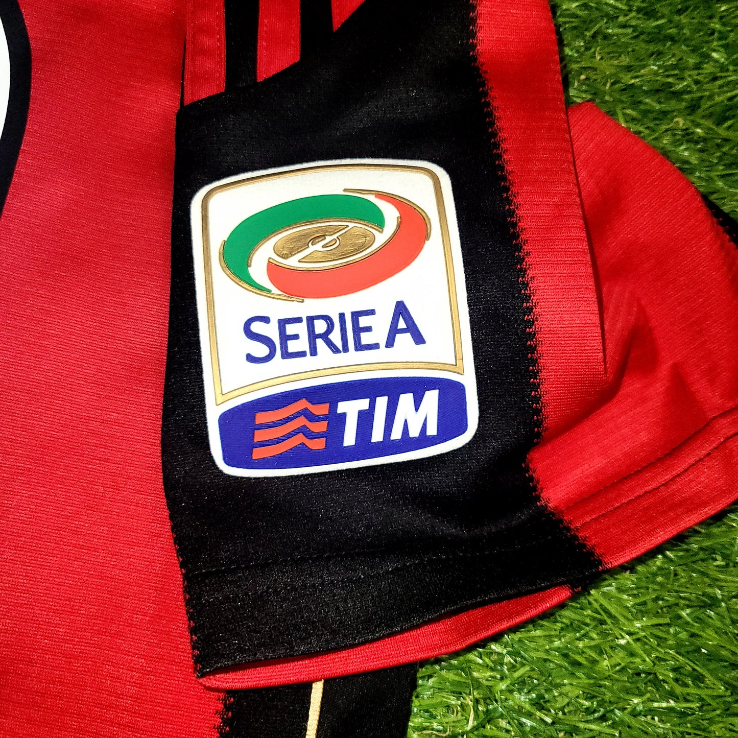 Ronaldinho AC Milan Adidas 2010 2011 Home Soccer Jersey Shirt L SKU# P96288
