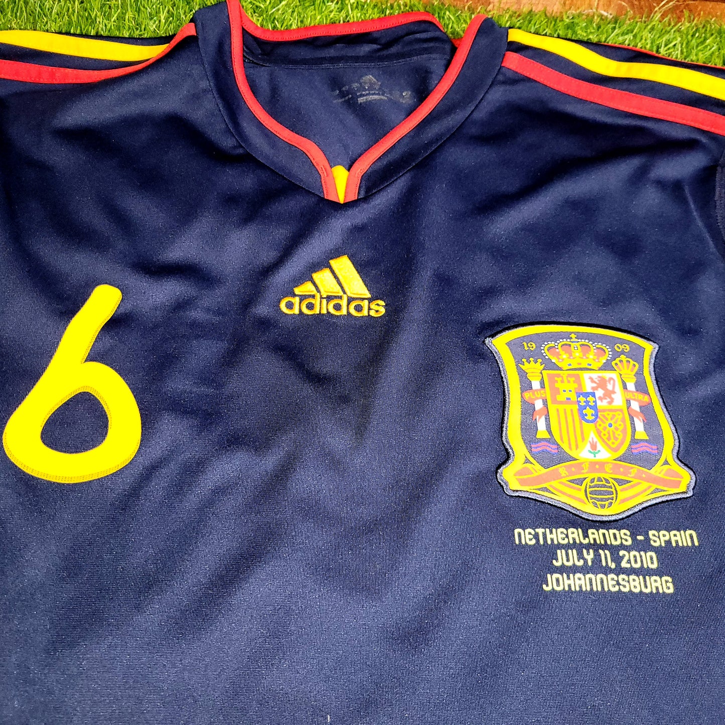 Iniesta Spain 2010 WORLD CUP FINAL Soccer Away Jersey L SKU# P47896