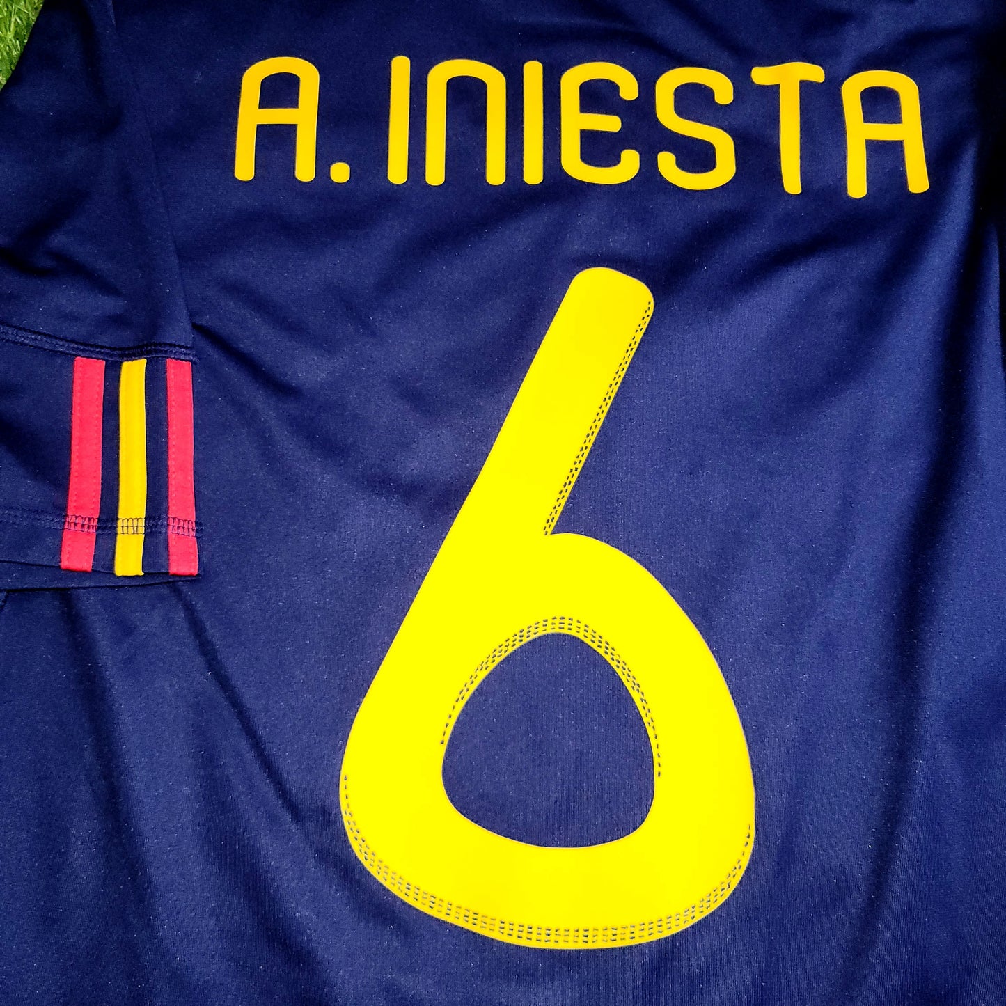 Iniesta Spain 2010 WORLD CUP Final Away Soccer Jersey Shirt M SKU# P47896