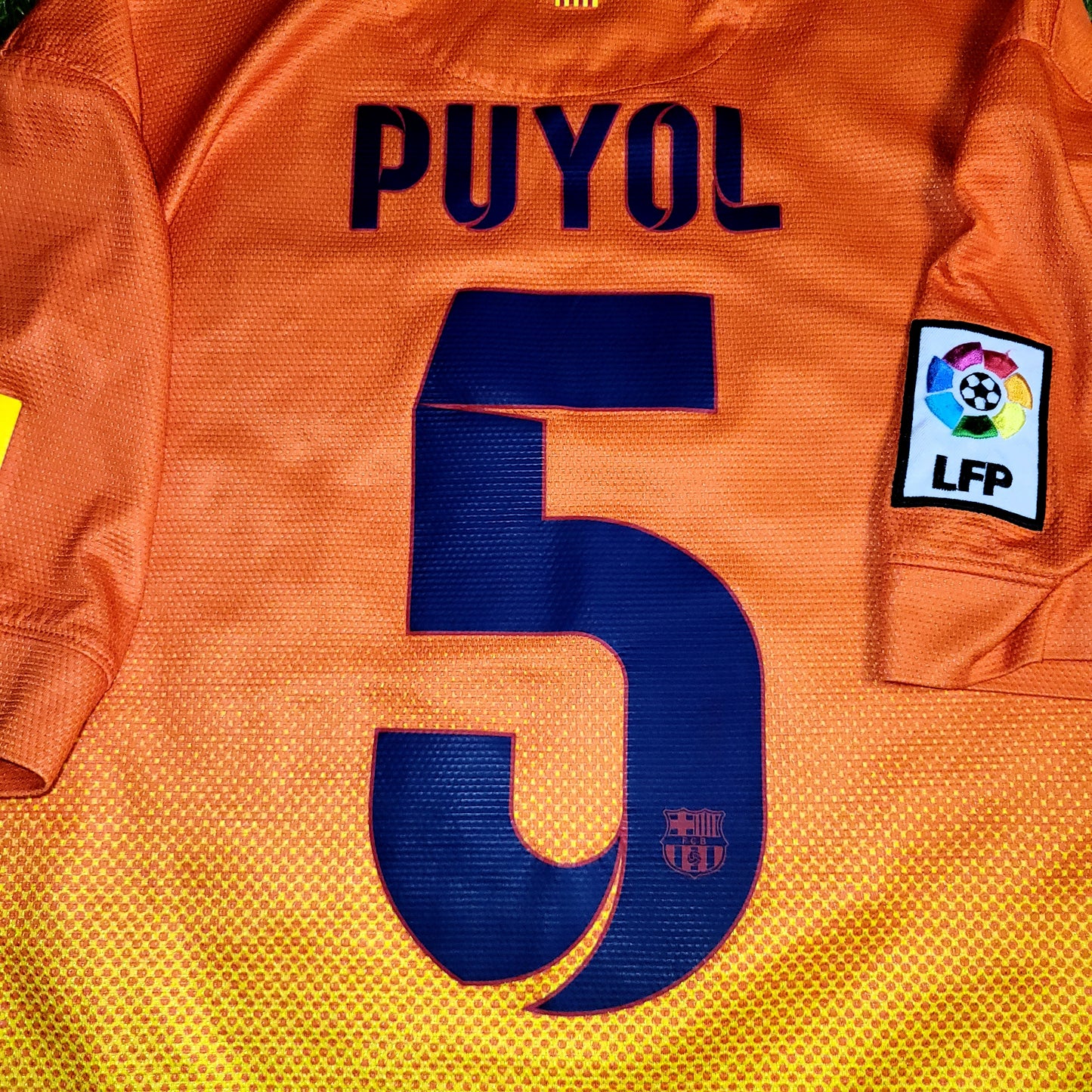 Puyol Barcelona 2012 2013 Away Soccer Jersey Shirt M SKU# 478326-815