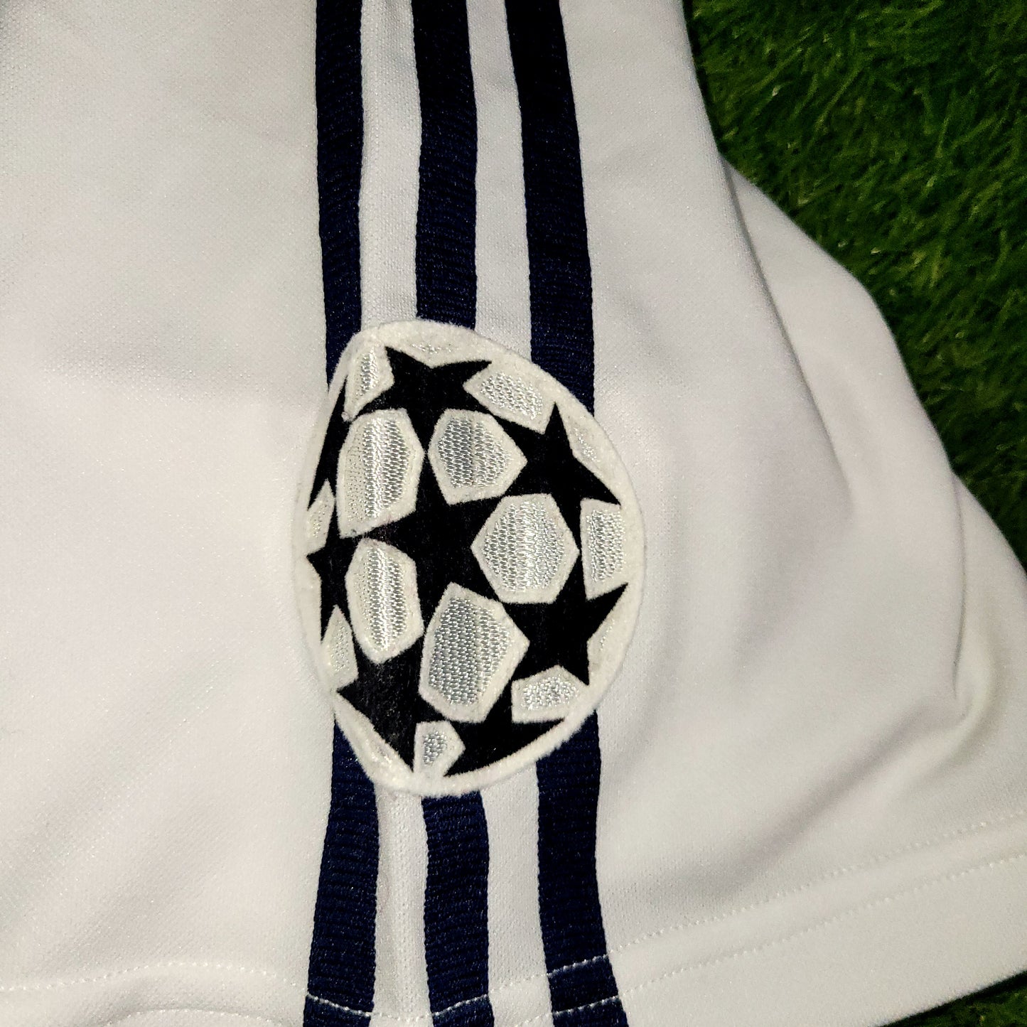 Zidane Real Madrid Centenary 2001 2002 UEFA Soccer Jersey Shirt L SKU# 134748 ASR001