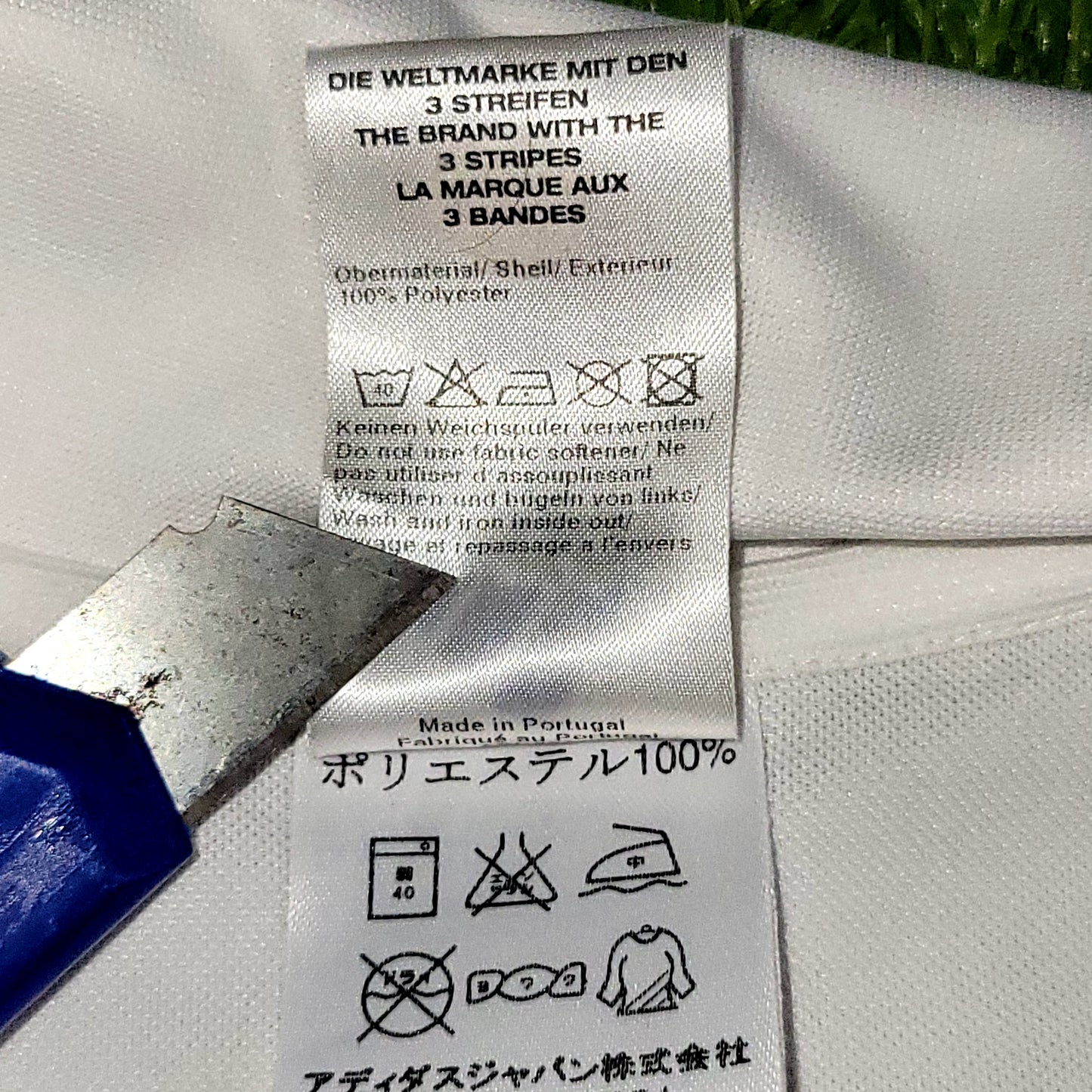 Zidane Real Madrid Centenary 2001 2002 UEFA Soccer Jersey Shirt L SKU# 134748 ASR001