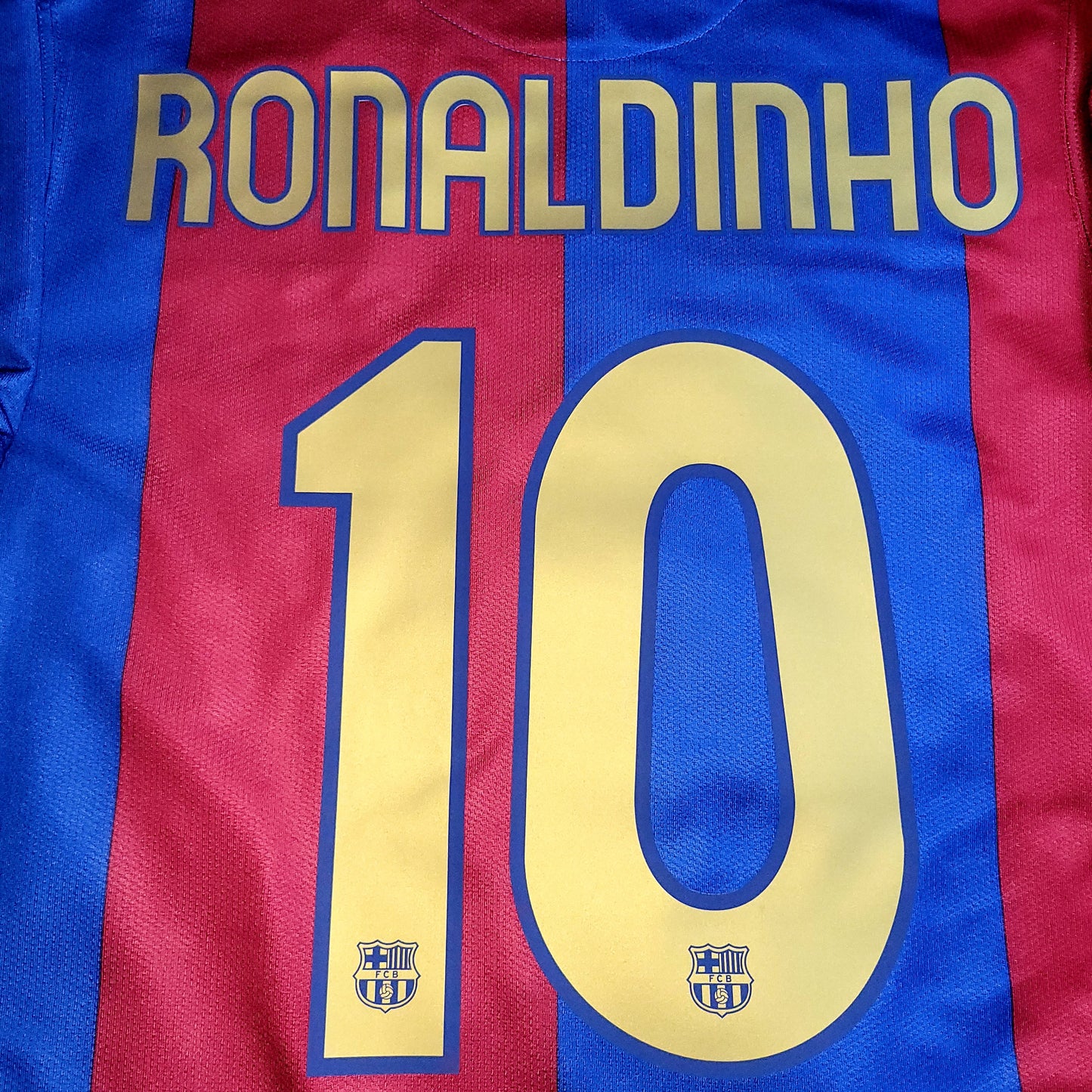 Ronaldinho Barcelona 2006 2007 Home Soccer Jersey Shirt M SKU# 146980-426