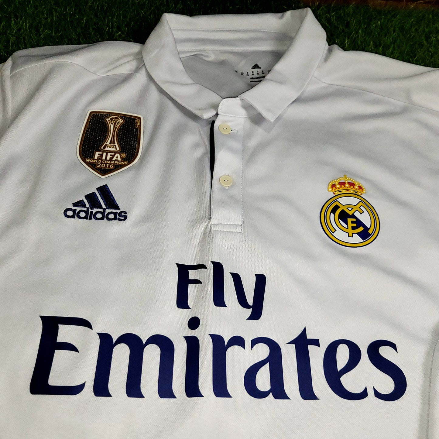 Cristiano Ronaldo Real Madrid 2016 2017 UEFA Home Long Sleeve Soccer Jersey Shirt XL SKU# AI5184