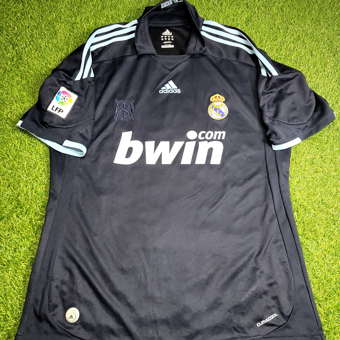 Ramos Real Madrid 2009 2010 Away Soccer Jersey Shirt L SKU# E84339