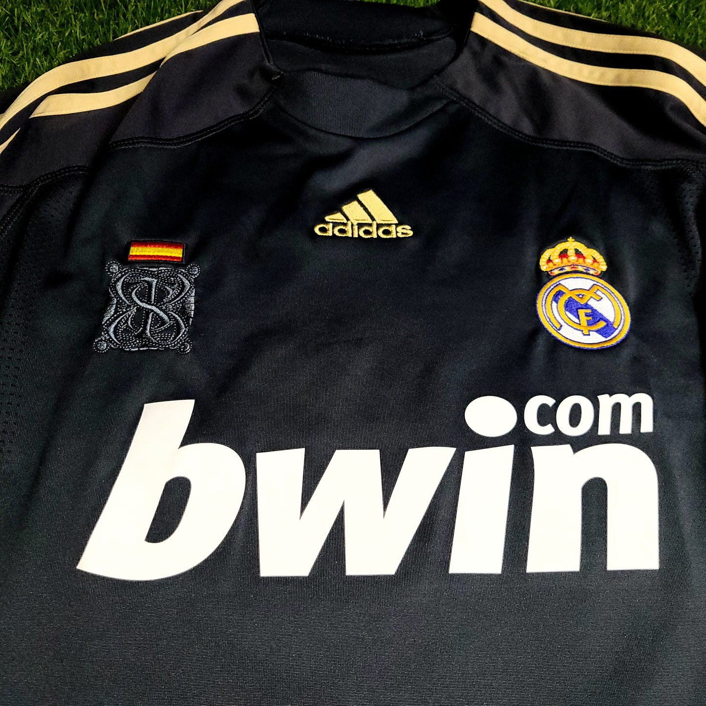 Kaka Real Madrid 2009 2010 DEBUT SEASON UEFA Third Soccer Jersey Shirt L SKU# E84329