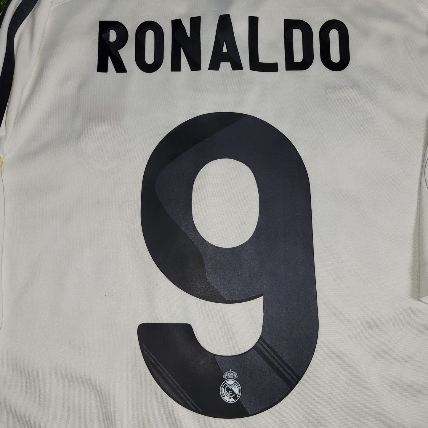 Cristiano Ronaldo Real Madrid 2009 2010 DEBUT SEASON UEFA Soccer Jersey Shirt L SKU E84340 Adidas