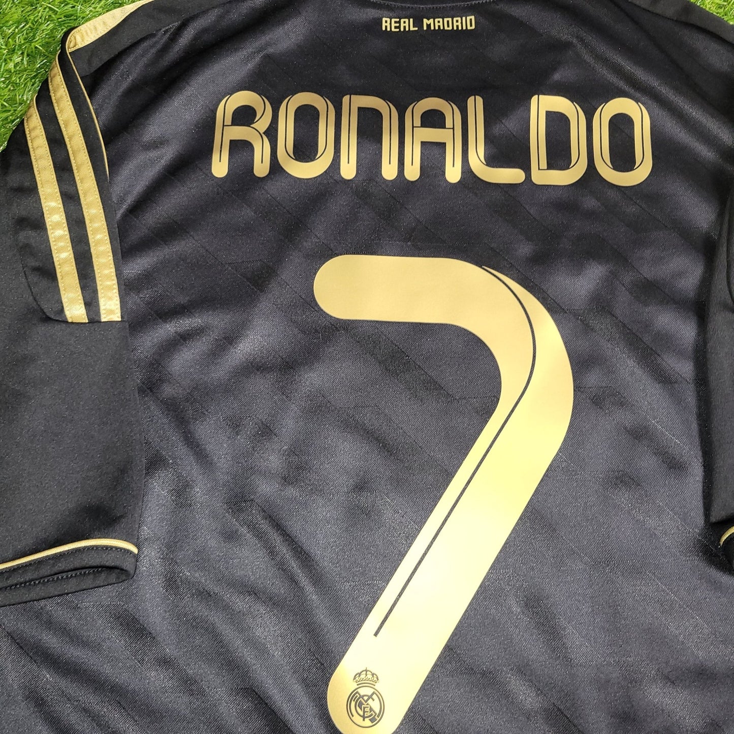 Cristiano Ronaldo Real Madrid 2011 2012 Away Soccer Jersey Shirt XL SKU V13642 Adidas