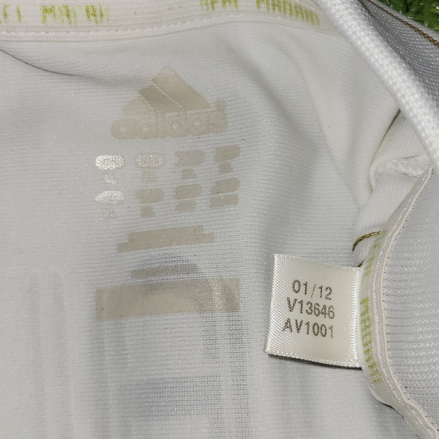 Cristiano Ronaldo Real Madrid 2011 2012 UEFA Soccer Jersey Shirt XL SKU# V13646 Adidas