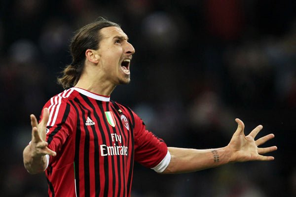 Ibrahimovic AC Milan 2011 2012 Home Long Sleeve UEFA Soccer Jersey Shirt M SKU# V13416 Nike
