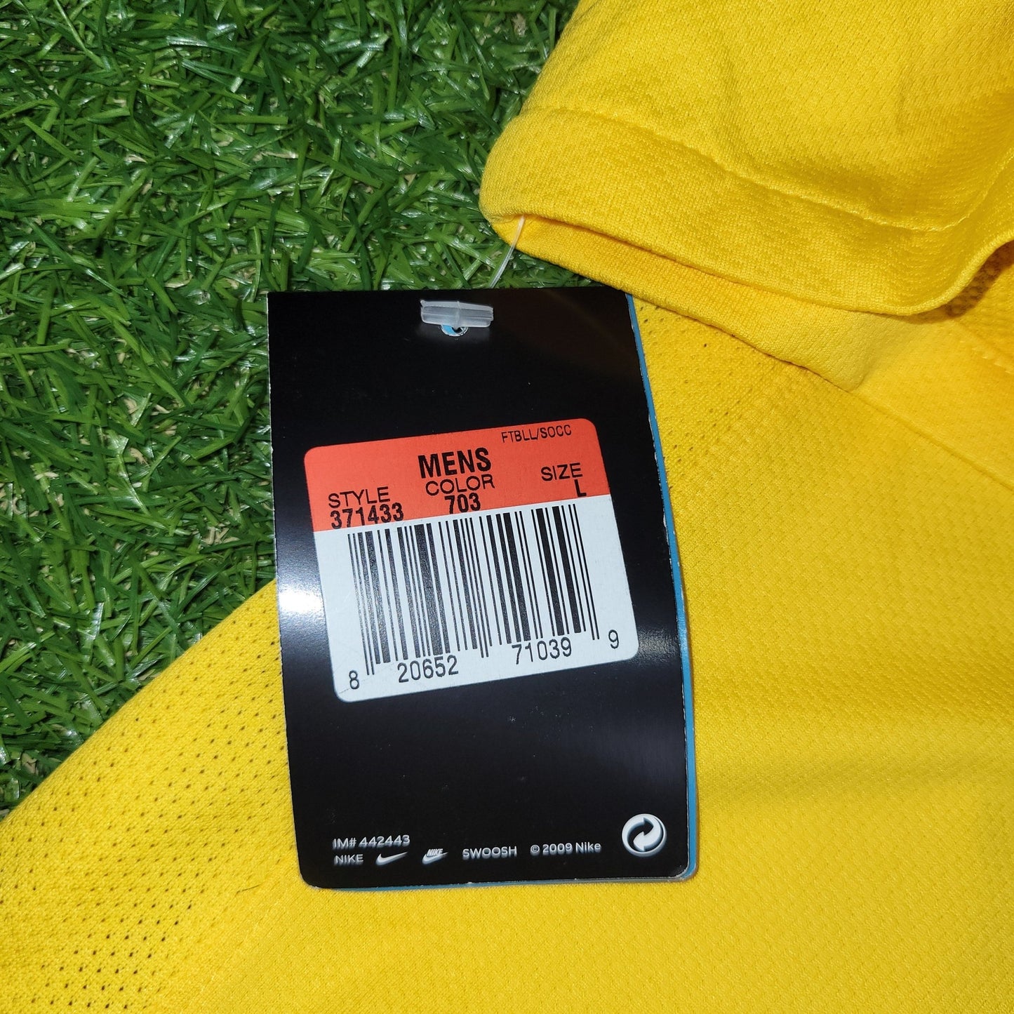 Kaka Brazil WORLD CUP 2010 Soccer Jersey Shirt L SKU 371433 - 703 Nike