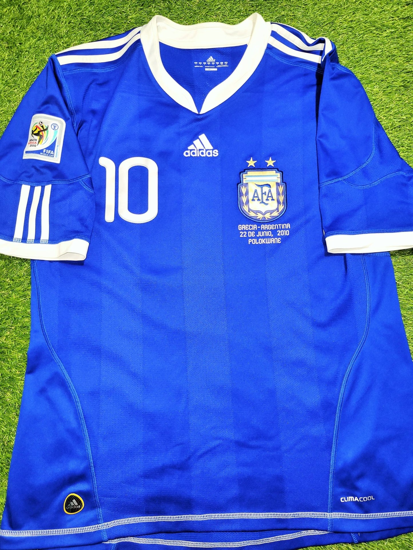 Messi Argentina 2010 WORLD CUP Away Soccer Jersey Shirt L SKU# P47053 AZB001 Adidas