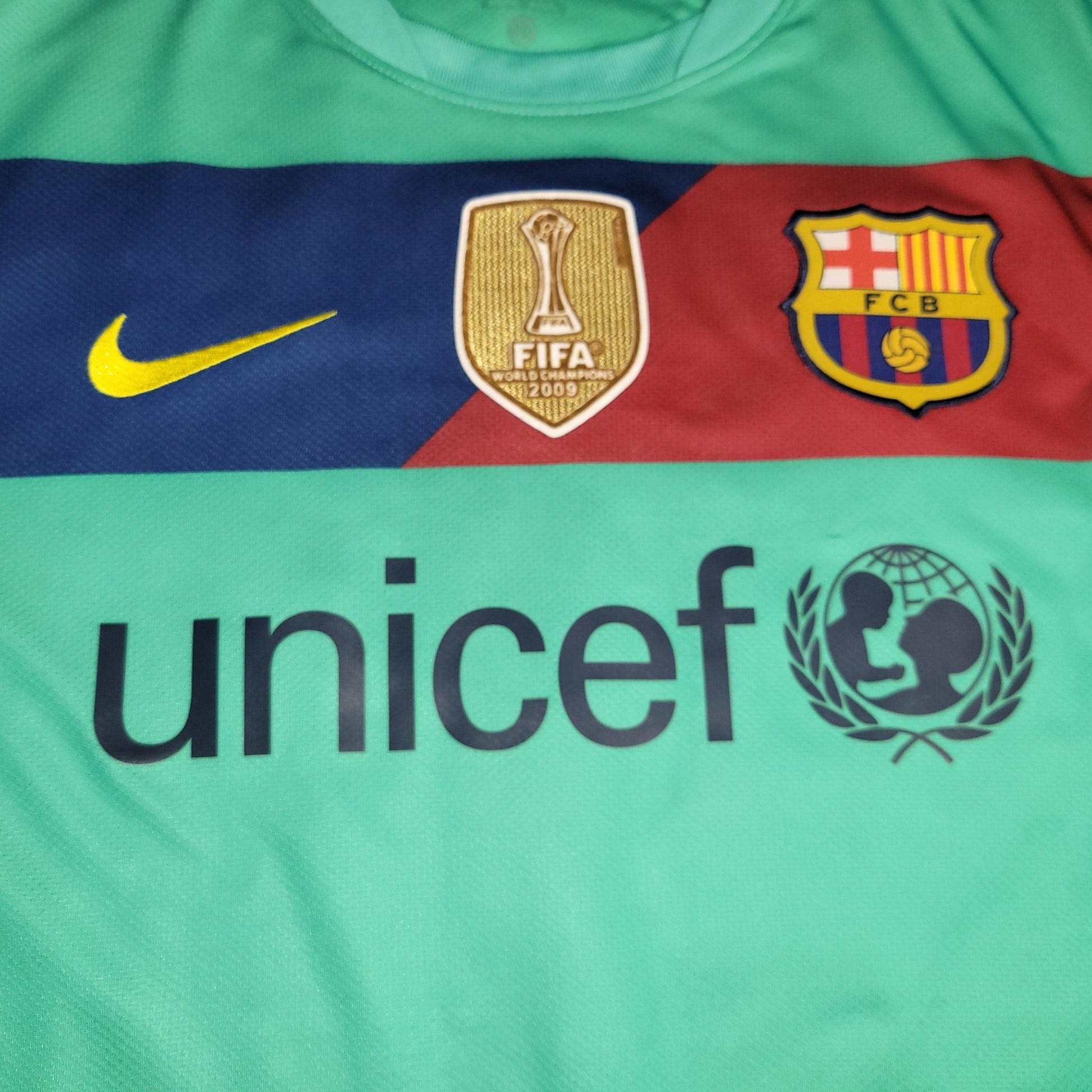 Messi Barcelona 2010 2011 Away Long Sleeve Soccer Jersey Shirt M SKU 382358 - 310 Nike