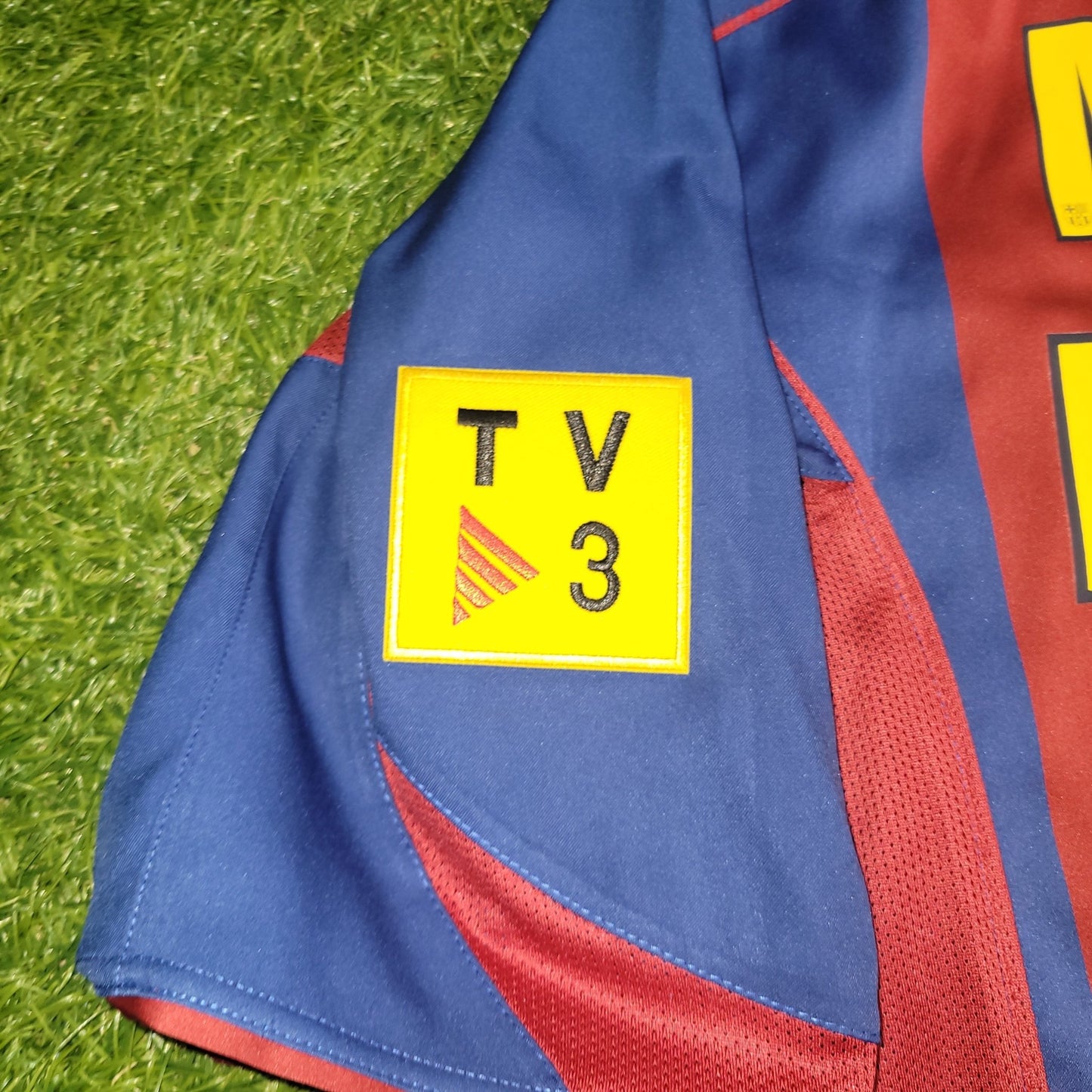 Messi Barcelona DEBUT SEASON 2004 2005 Home Soccer Jersey Shirt M SKU 118861 Nike