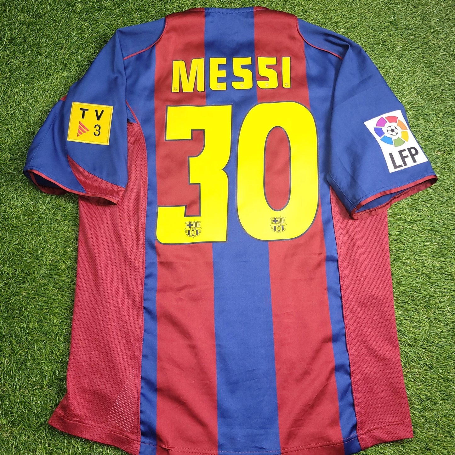 Messi Barcelona DEBUT SEASON 2004 2005 Home Soccer Jersey Shirt M SKU 118861 Nike