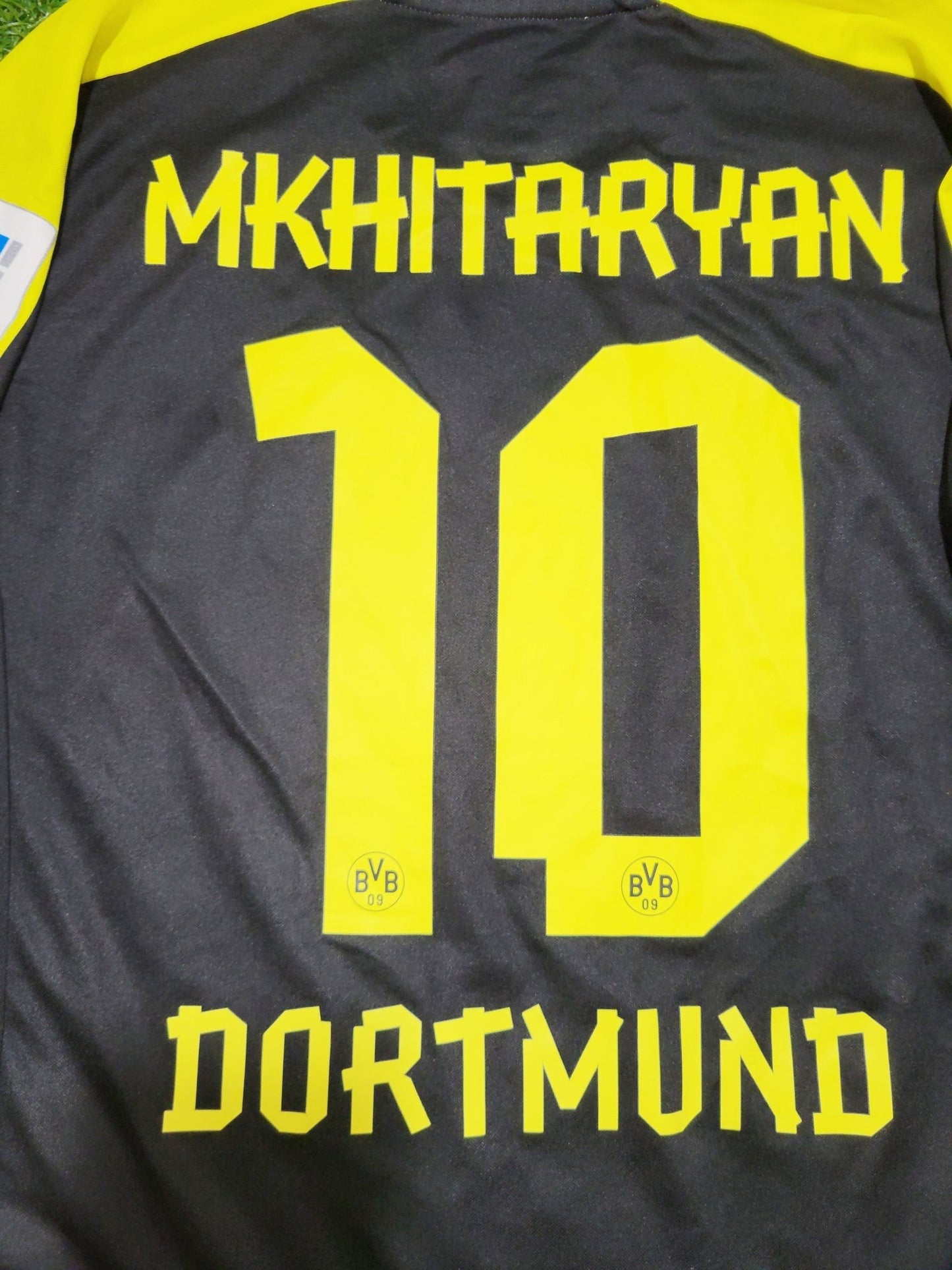 Mkhitaryan Borussia Dortmund 2013 2014 Away Soccer Jersey Shirt M SKU# 743558 Puma