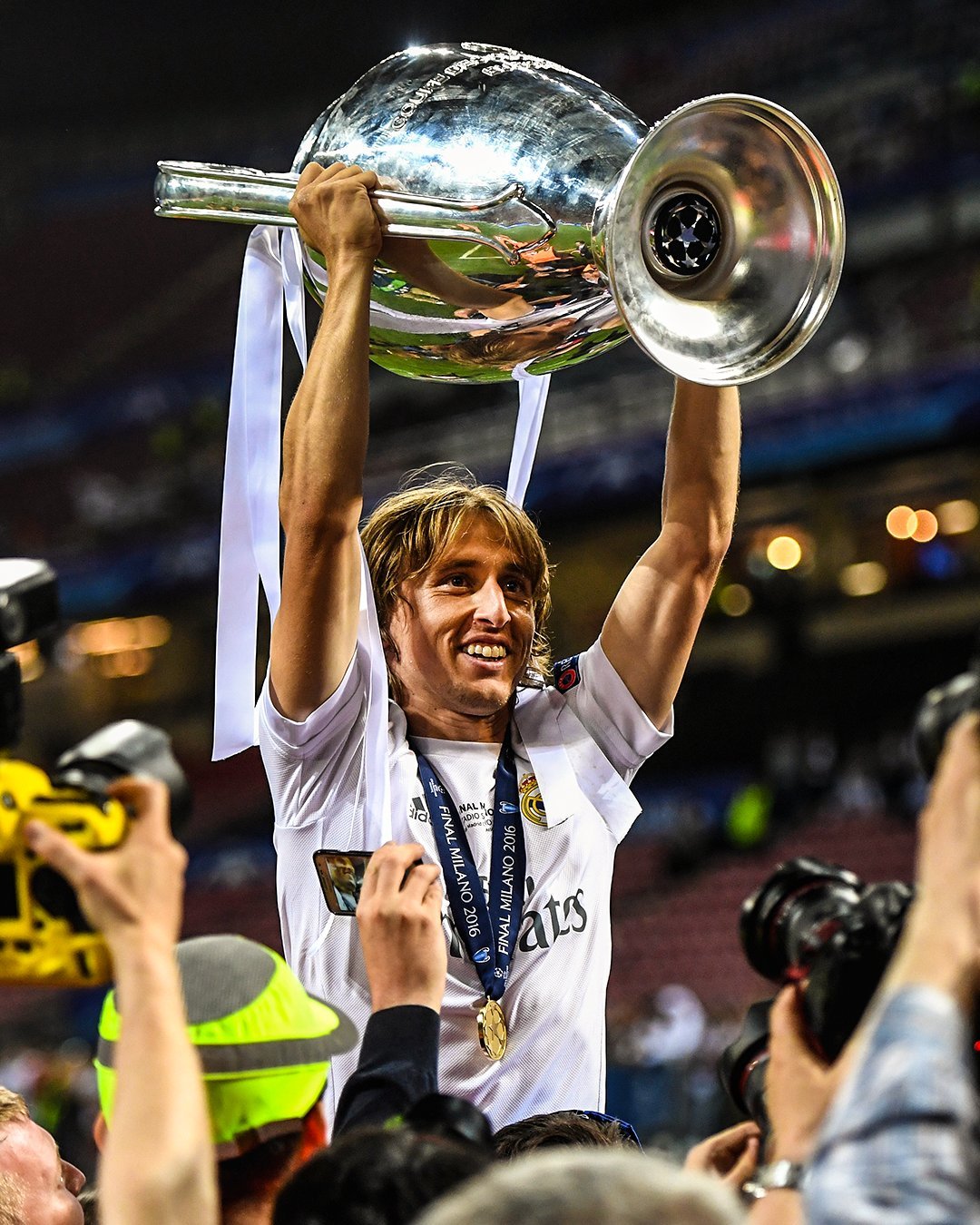 Modric Real Madrid 2015 2016 UEFA FINAL ADIZERO PLAYER ISSUE Soccer Jersey Shirt L SKU S12654 Adidas