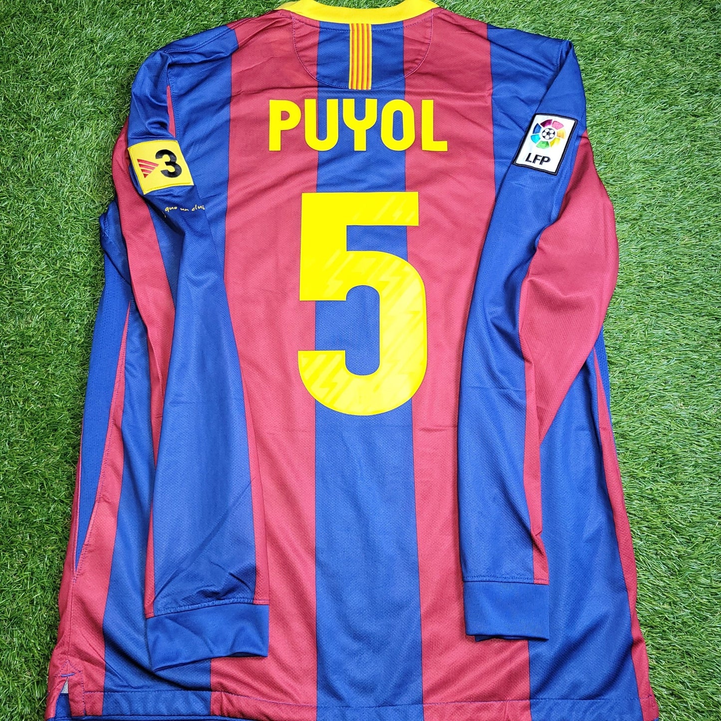 Puyol Barcelona Home 2010 2011 Long Sleeve Soccer Jersey Shirt L SKU 382355 - 486 Nike