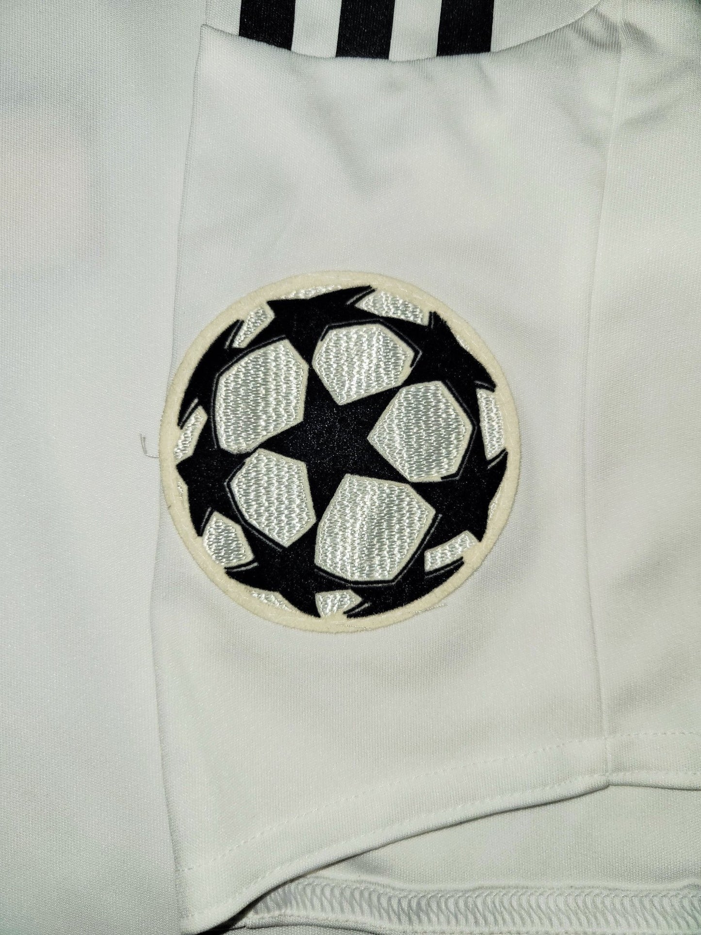 Raul Real Madrid 2008 2009 UEFA Home Soccer Jersey Shirt L SKU# 051101 AZB001 Adidas