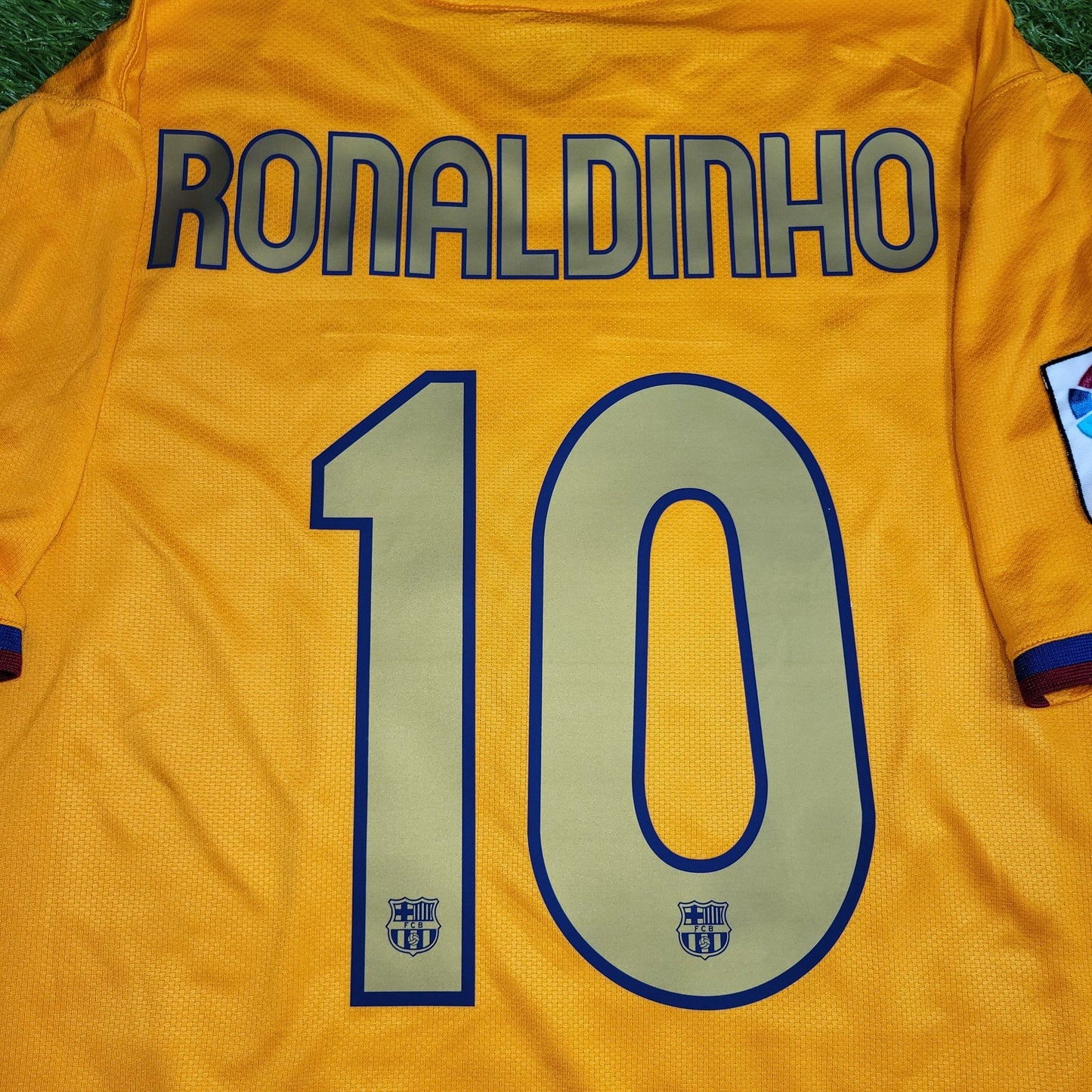 Ronaldinho Barcelona 2006 2007 Away Soccer Jersey Trikot Shirt L SKU# 146982 foreversoccerjerseys