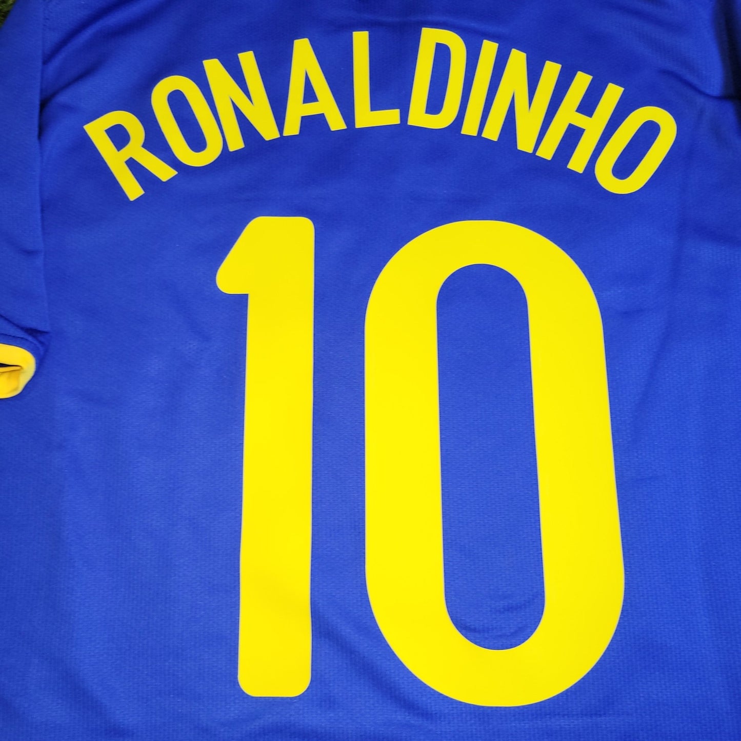 Ronaldinho Brazil 2008 Away Soccer Jersey Shirt M SKU 258950 - 493 Nike