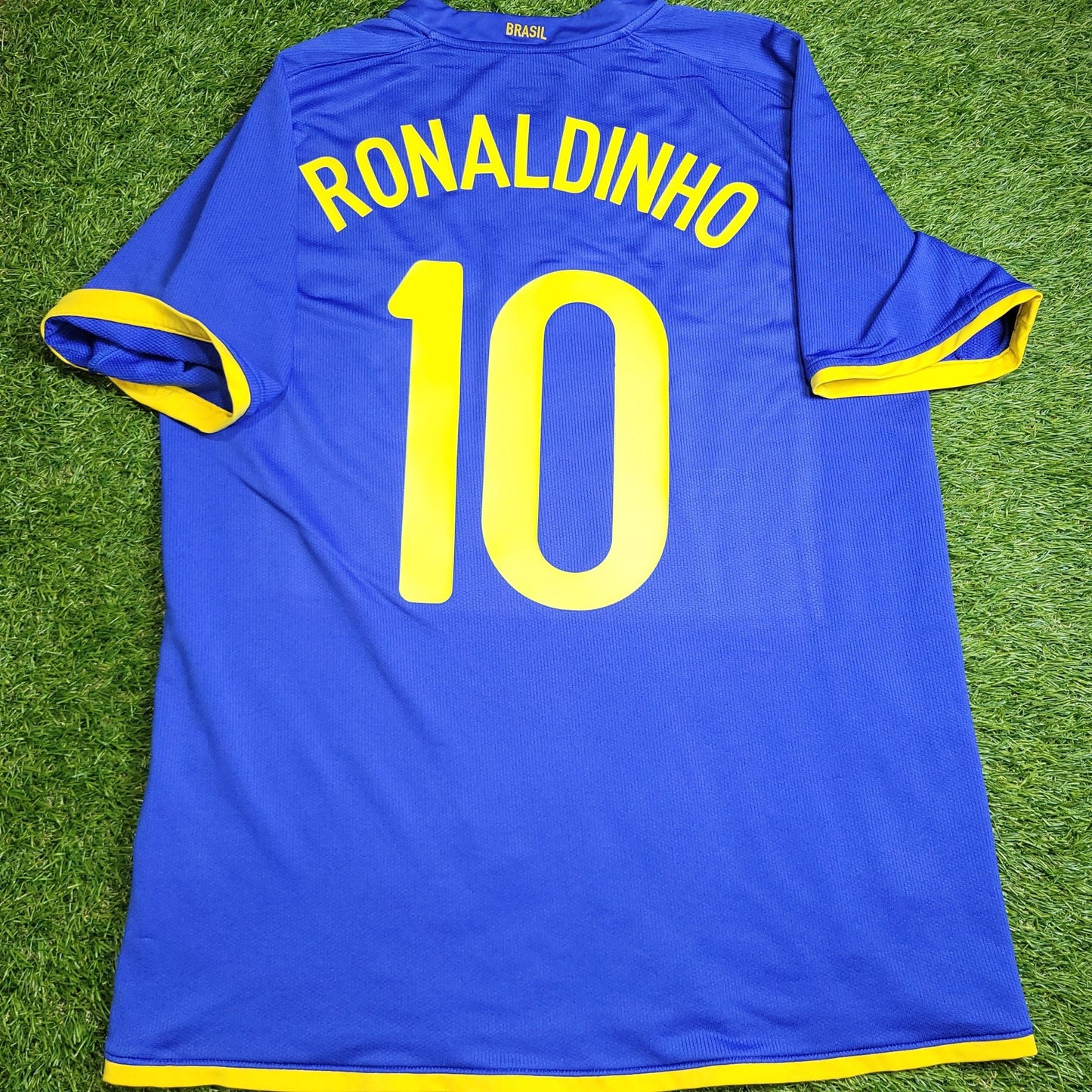Ronaldinho Nike Brazil 2008 Away Soccer Jersey Shirt L SKU 258950 - 493 Nike