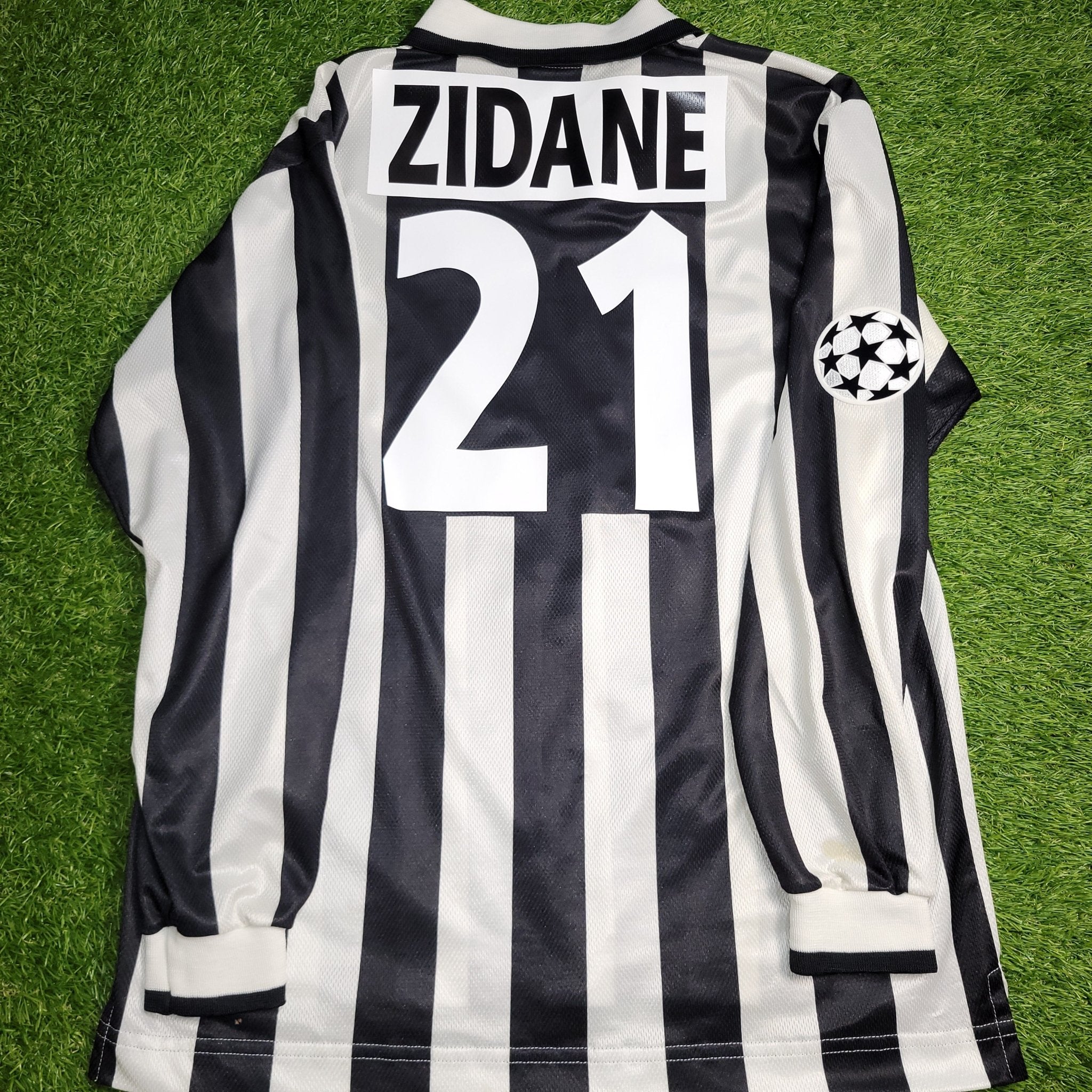 Zidane Juventus Kappa 1996 1997 Long Sleeve DEBUT UEFA Soccer Jersey S zidane-juventus-kappa-1996-1997-long-sleeve-debut-uefa-soccer-jersey-s