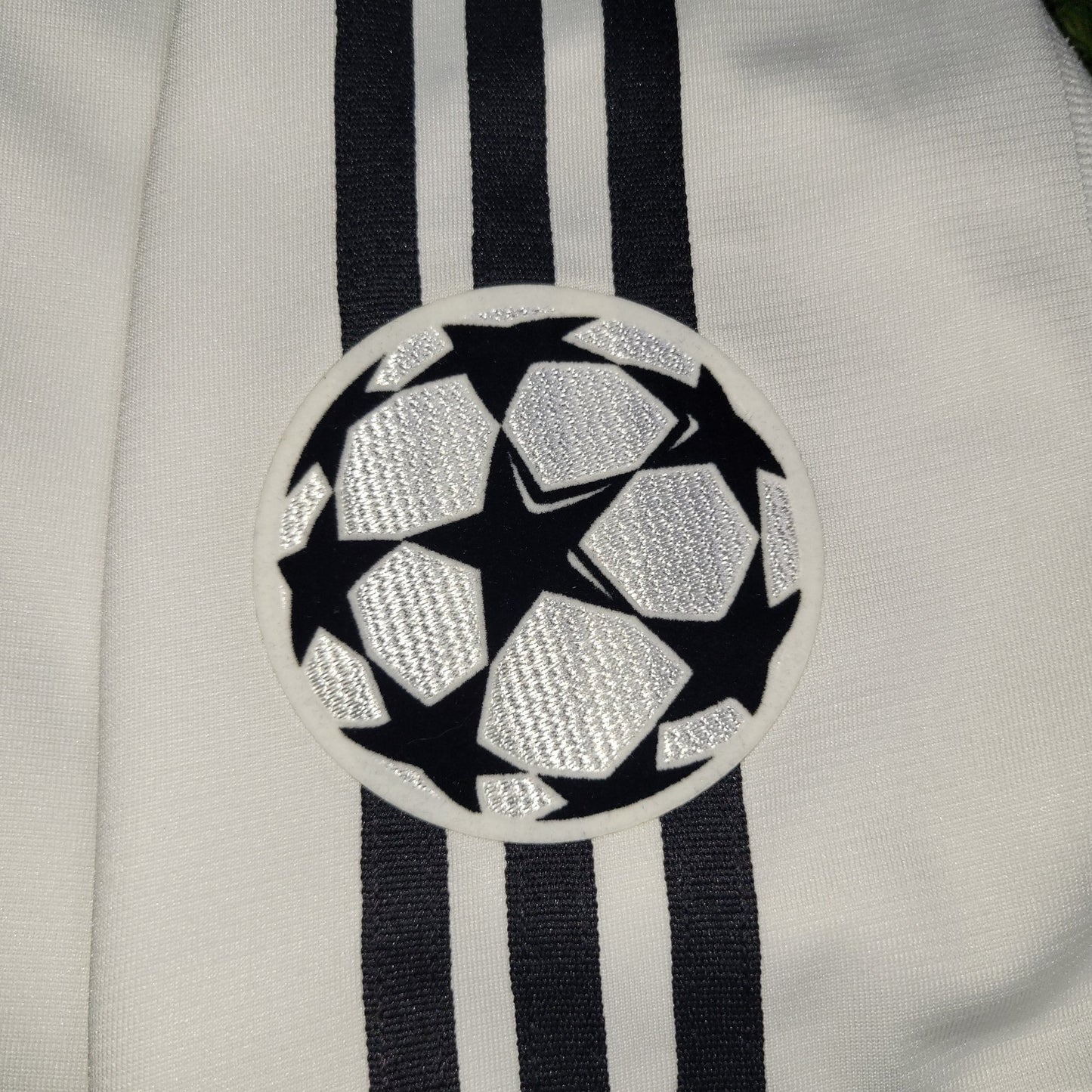 Zidane Real Madrid 2003 2004 UEFA Soccer Jersey Shirt L SKU# 021804 Adidas