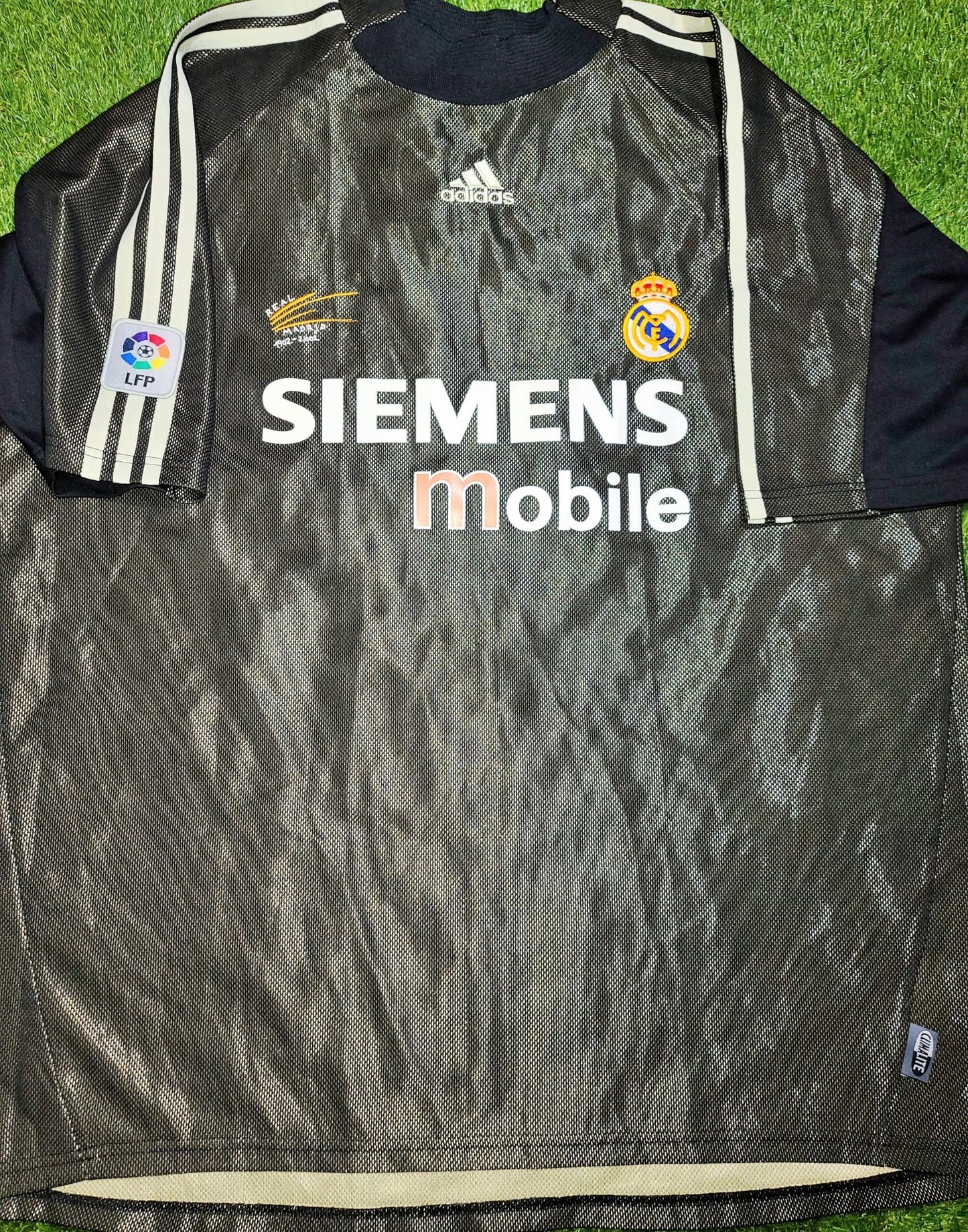 Casillas Real Madrid 2002 2003 Centenary Jersey Shirt Camiseta XL SKU# 310191 ASR001/14 foreversoccerjerseys