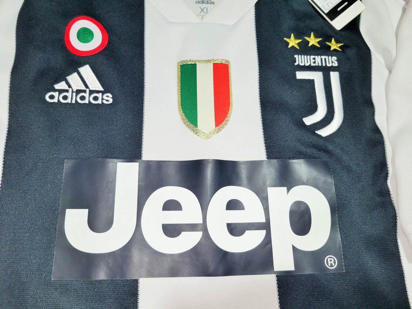 Cristiano Ronaldo Juventus 2018 2019 DEBUT UEFA Soccer Jersey Shirt BNWT XL SKU# CF3489 Adidas