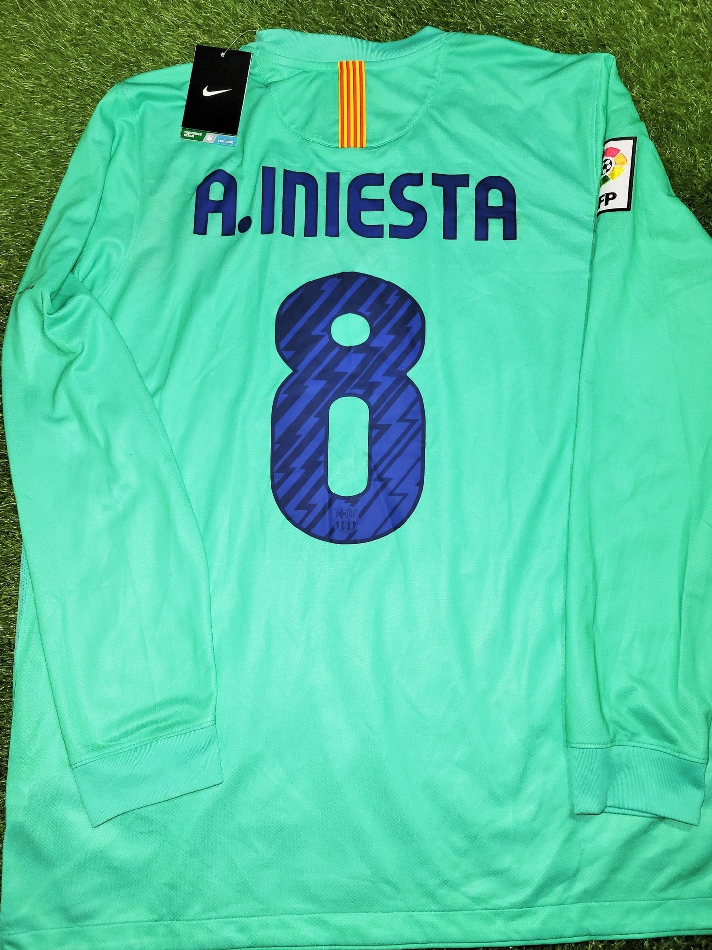Iniesta Barcelona 2010 2011 Green Away Long Sleeve Jersey Shirt Camiseta BNWT XL SKU# 382359-310 Nike