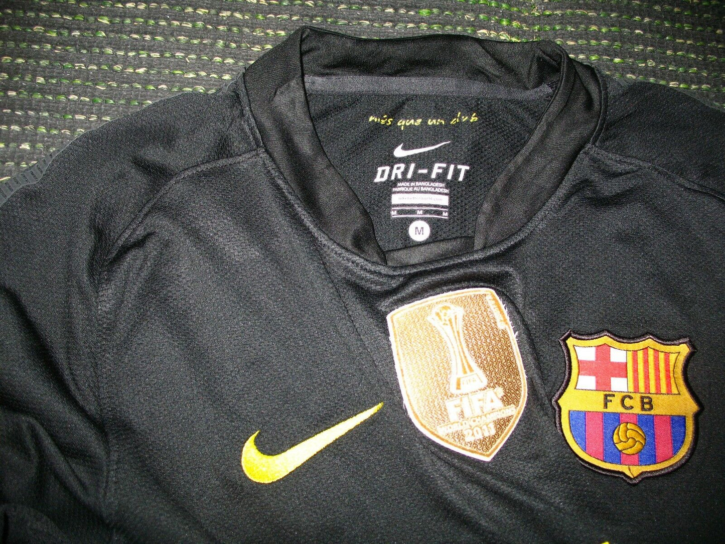 Iniesta Barcelona 2011 2012 Jersey Shirt Camiseta Trikot M - foreversoccerjerseys