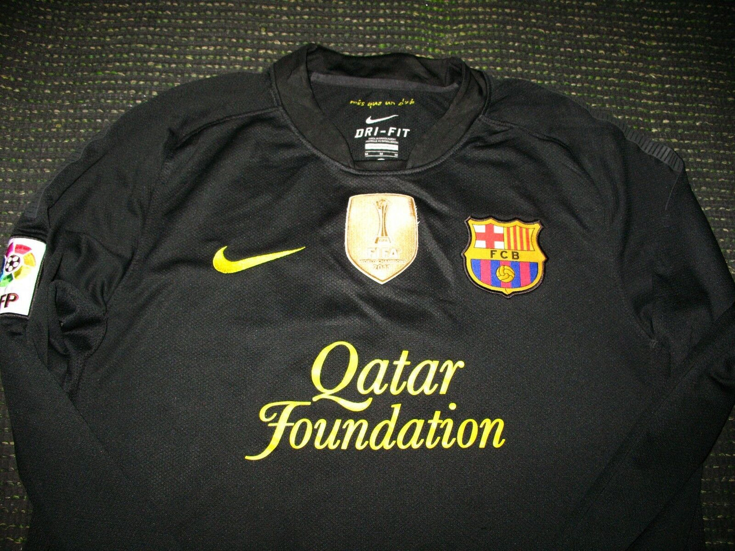 Iniesta Barcelona 2011 2012 Jersey Shirt Camiseta Trikot M - foreversoccerjerseys