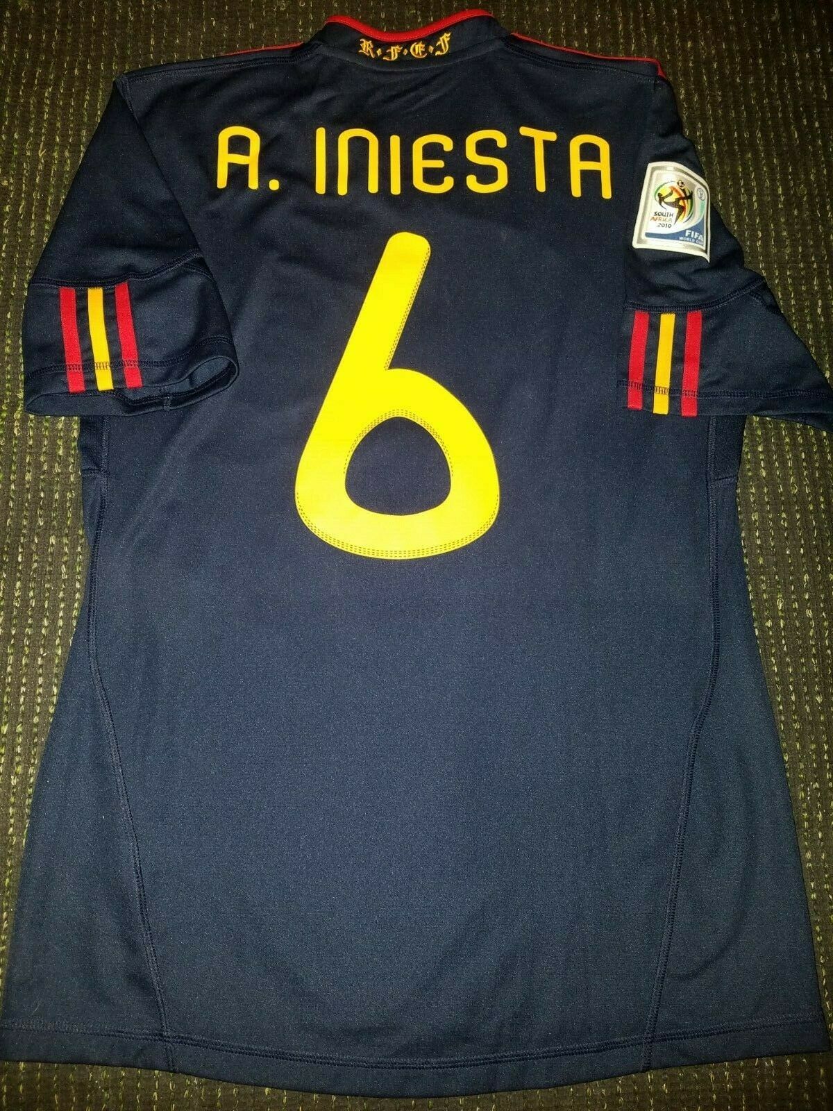 Iniesta Spain 2010 World Cup Final Jersey Camiseta Shirt S - foreversoccerjerseys