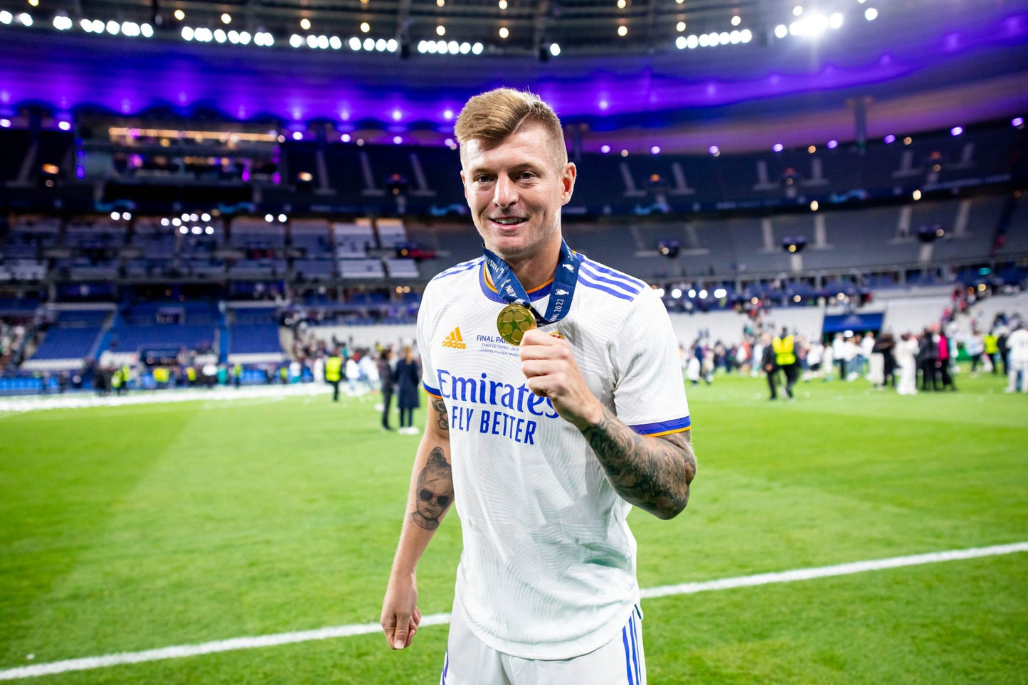 Kroos Real Madrid 2021 2022 UEFA FINAL Home Soccer Jersey Shirt XL SKU# GQ1359 Adidas