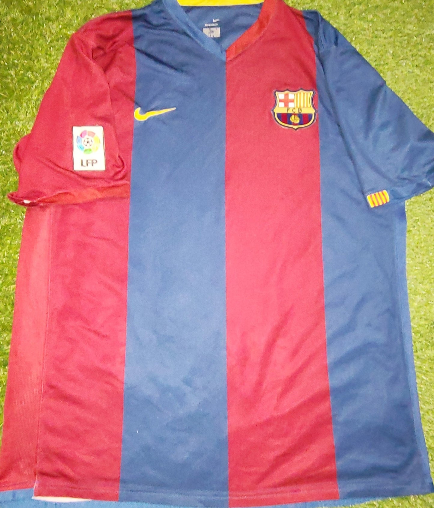 Messi Barcelona 2006 2007 Home Nike Jersey Shirt Camiseta XL SKU# F6AOM 146980 foreversoccerjerseys