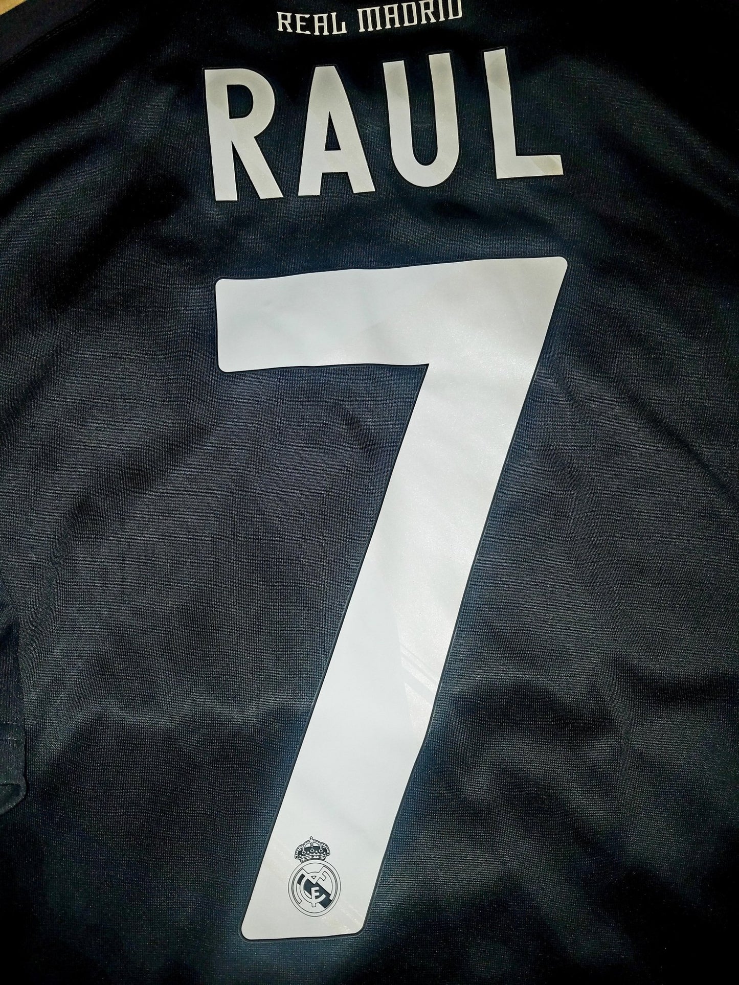 Raul Real Madrid 2009 2010 Jersey Shirt L BNWT SKU# E84329 foreversoccerjerseys