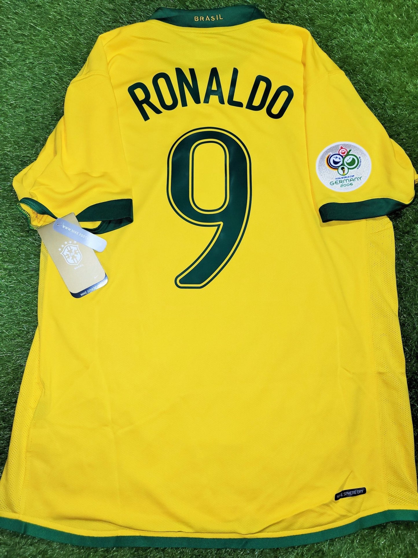 Ronaldo Brazil 2006 World Cup Home Soccer Jersey Shirt Camiseta BNWT L SKU# 103889 Nike