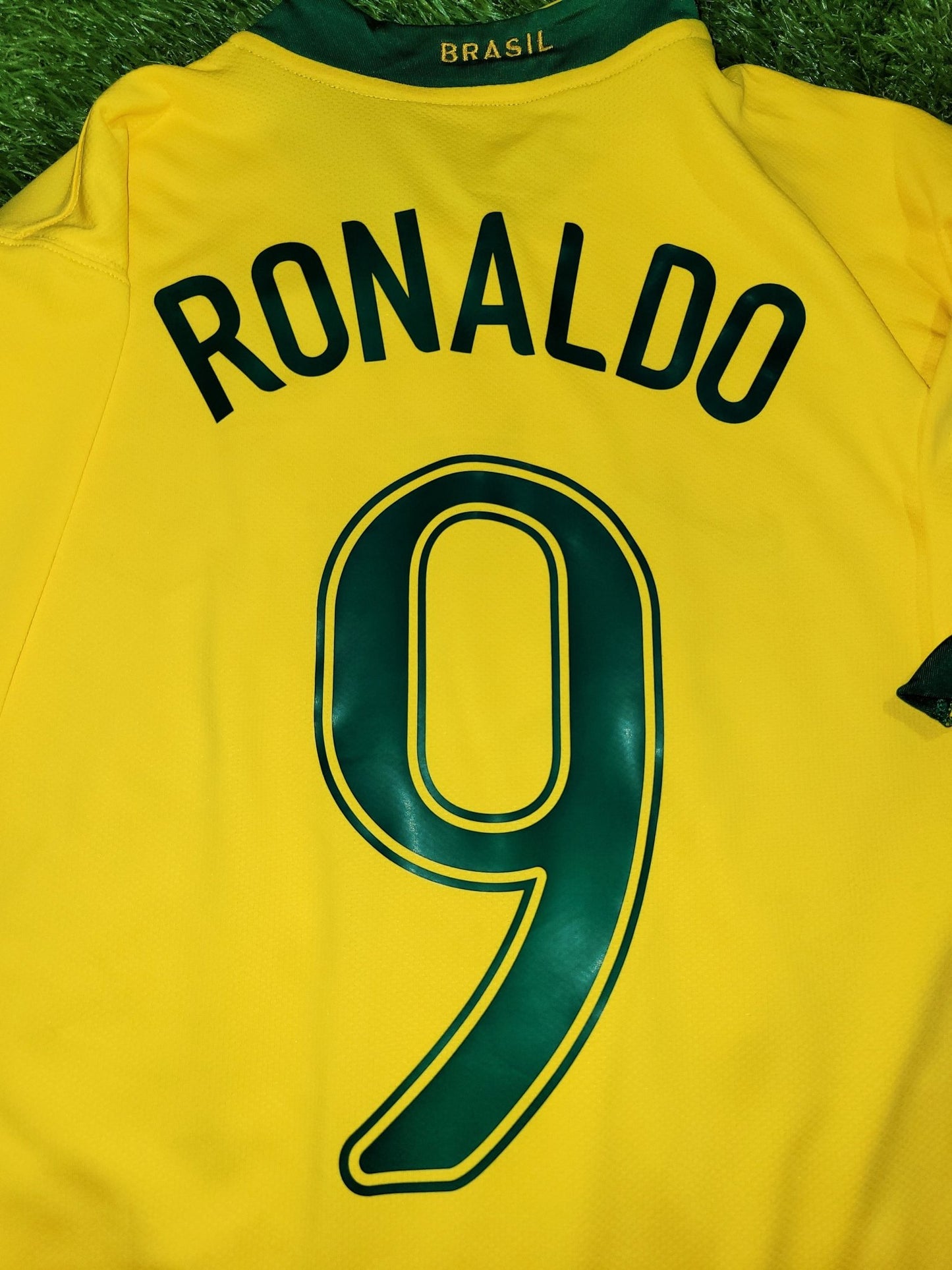Ronaldo Brazil 2006 World Cup Home Soccer Jersey Shirt M SKU# S6AOM 103889 Nike