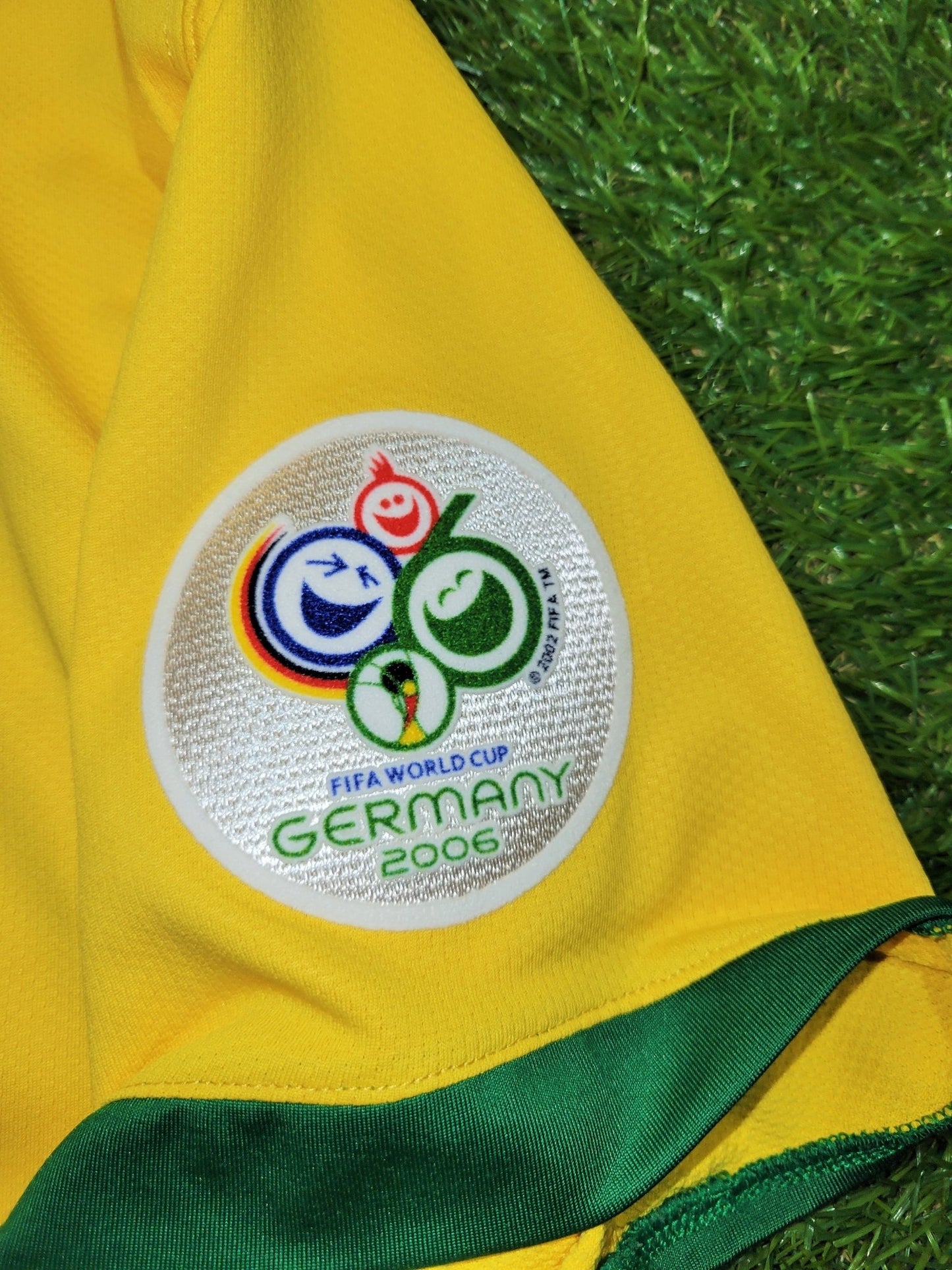 Ronaldo Brazil 2006 World Cup Home Soccer Jersey Shirt M SKU# S6AOM 103889 Nike