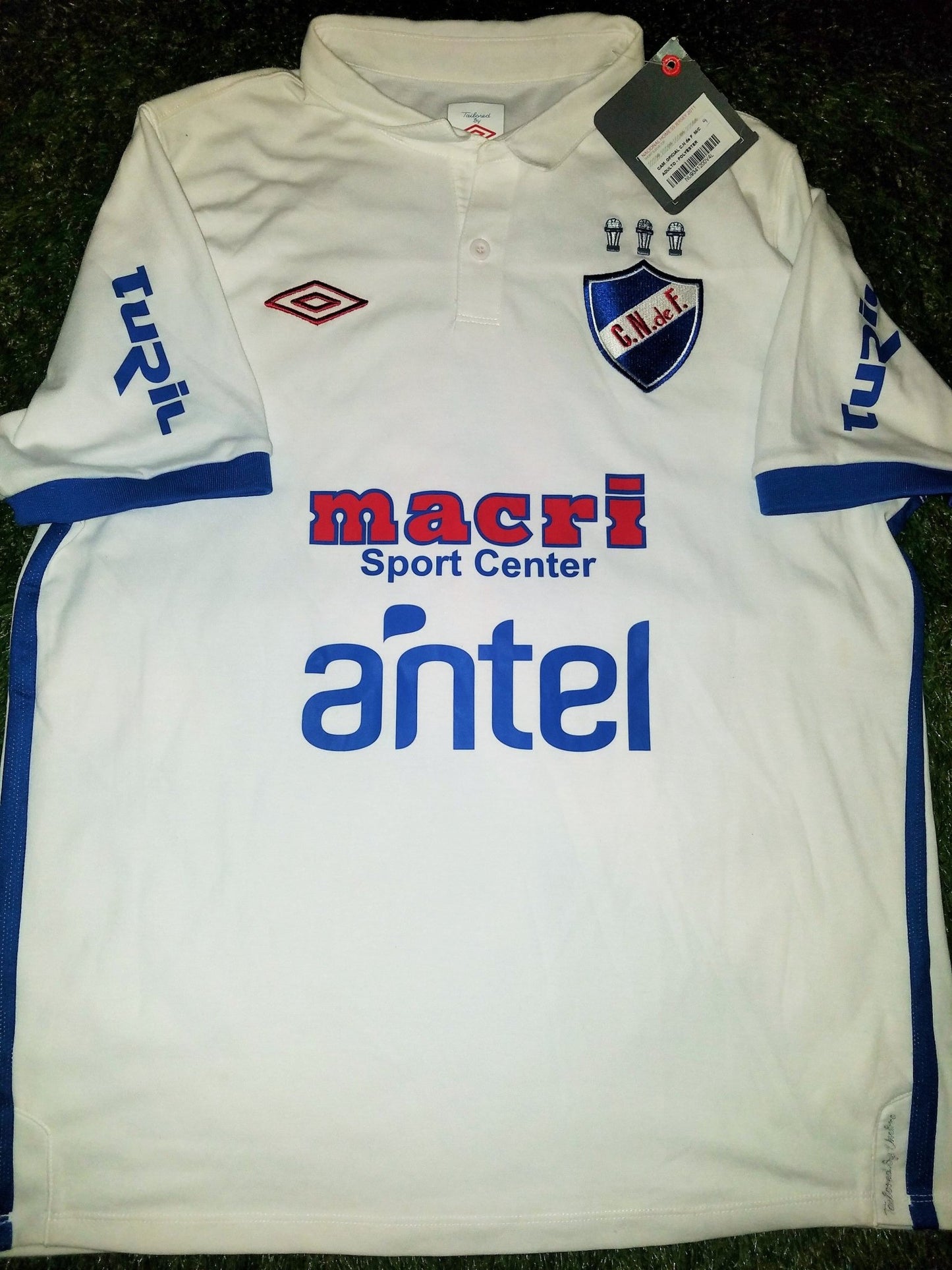 Suarez Club Nacional de Football Umbro Jersey Shirt Camiseta BNWT L foreversoccerjerseys