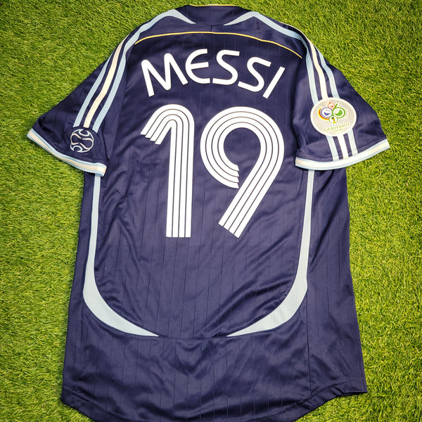 Messi Argentina 2006 WORLD CUP Away Soccer Jersey Shirt M SKU# 069519