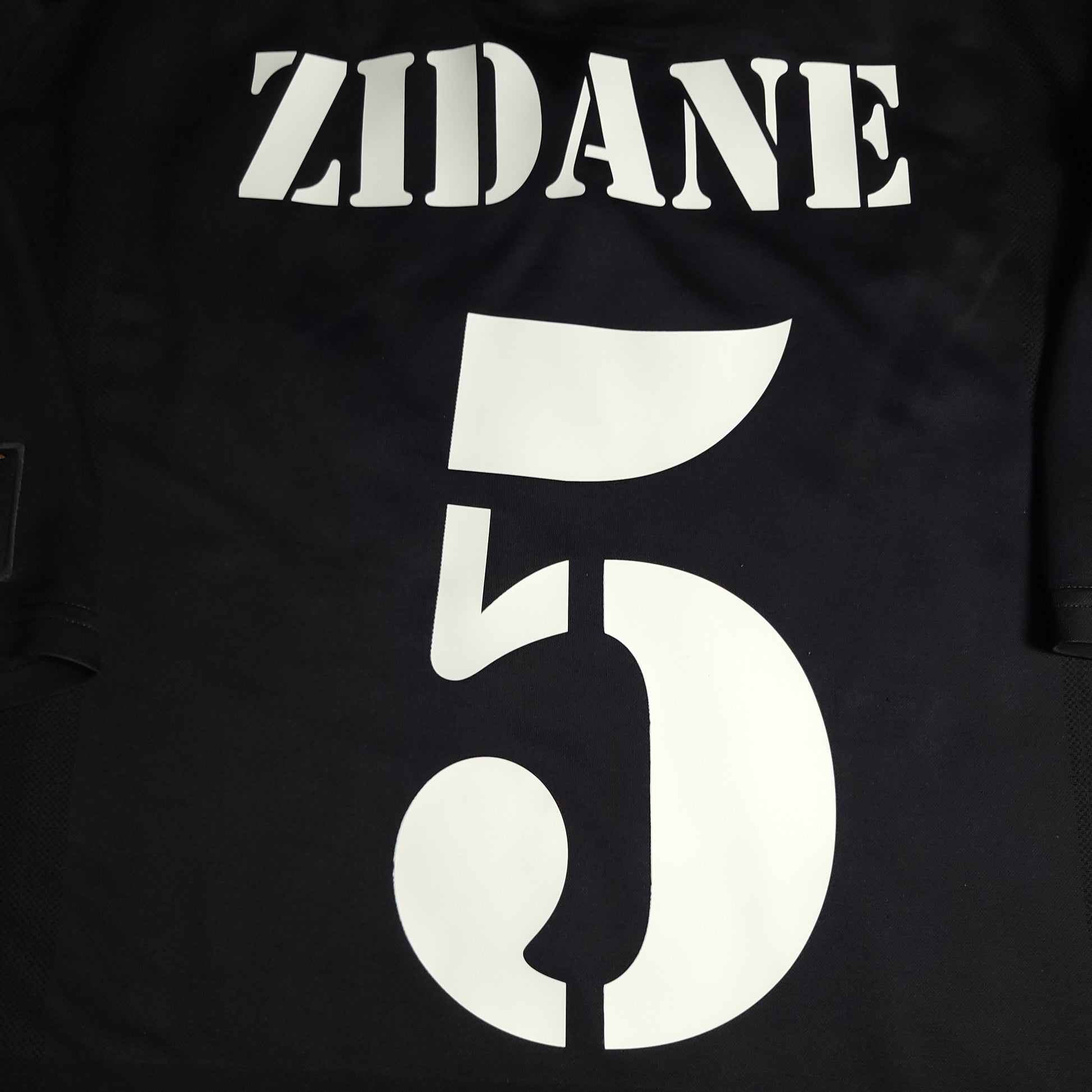 Zidane Real Madrid UEFA 2001 2002 Away Soccer Jersey Shirt L SKU# 134747 ASR001/10 - ForeverSoccerJerseys