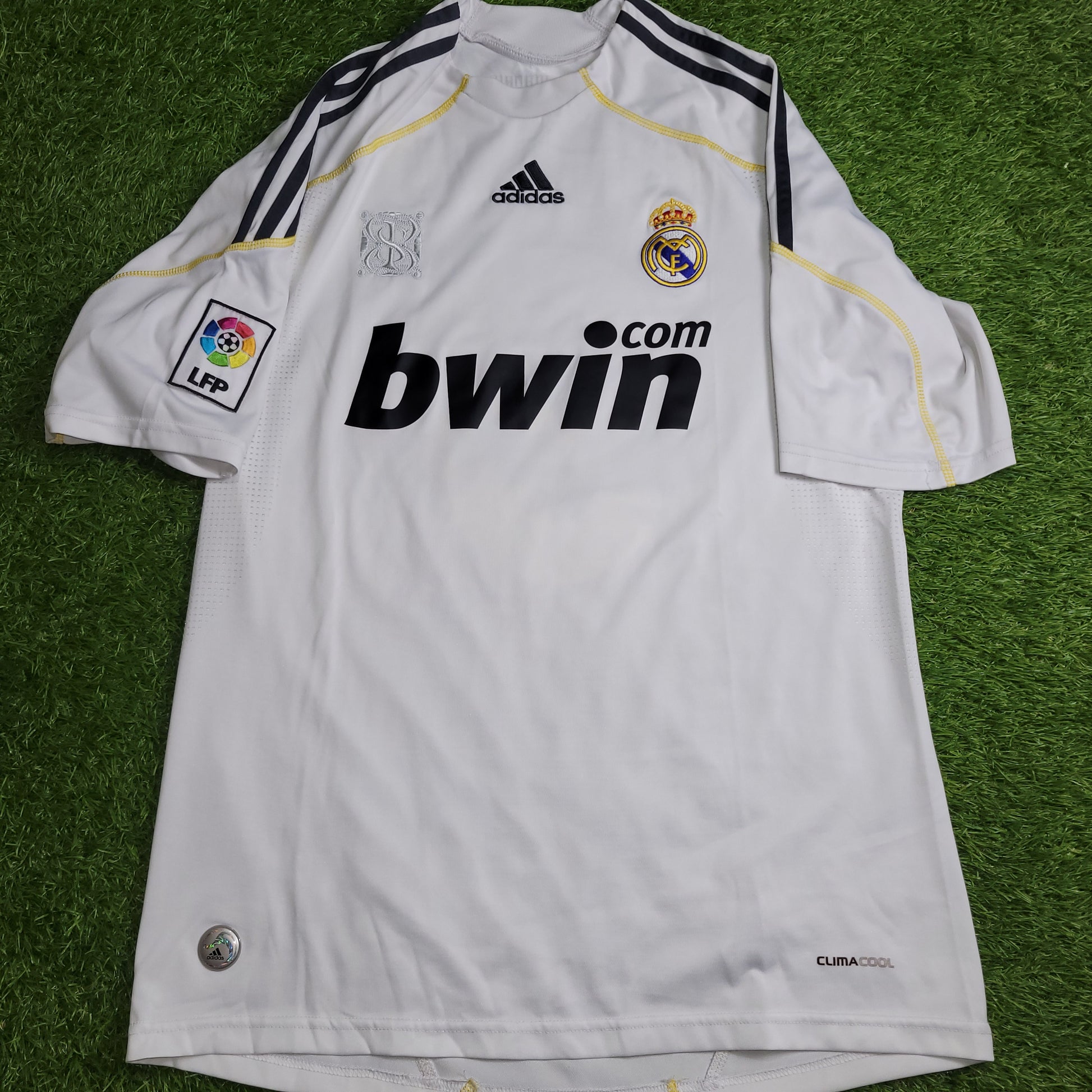Cristiano Ronaldo Real Madrid 2009 2010 DEBUT Home Soccer Jersey Shirt M SKU# E84352 - ForeverSoccerJerseys