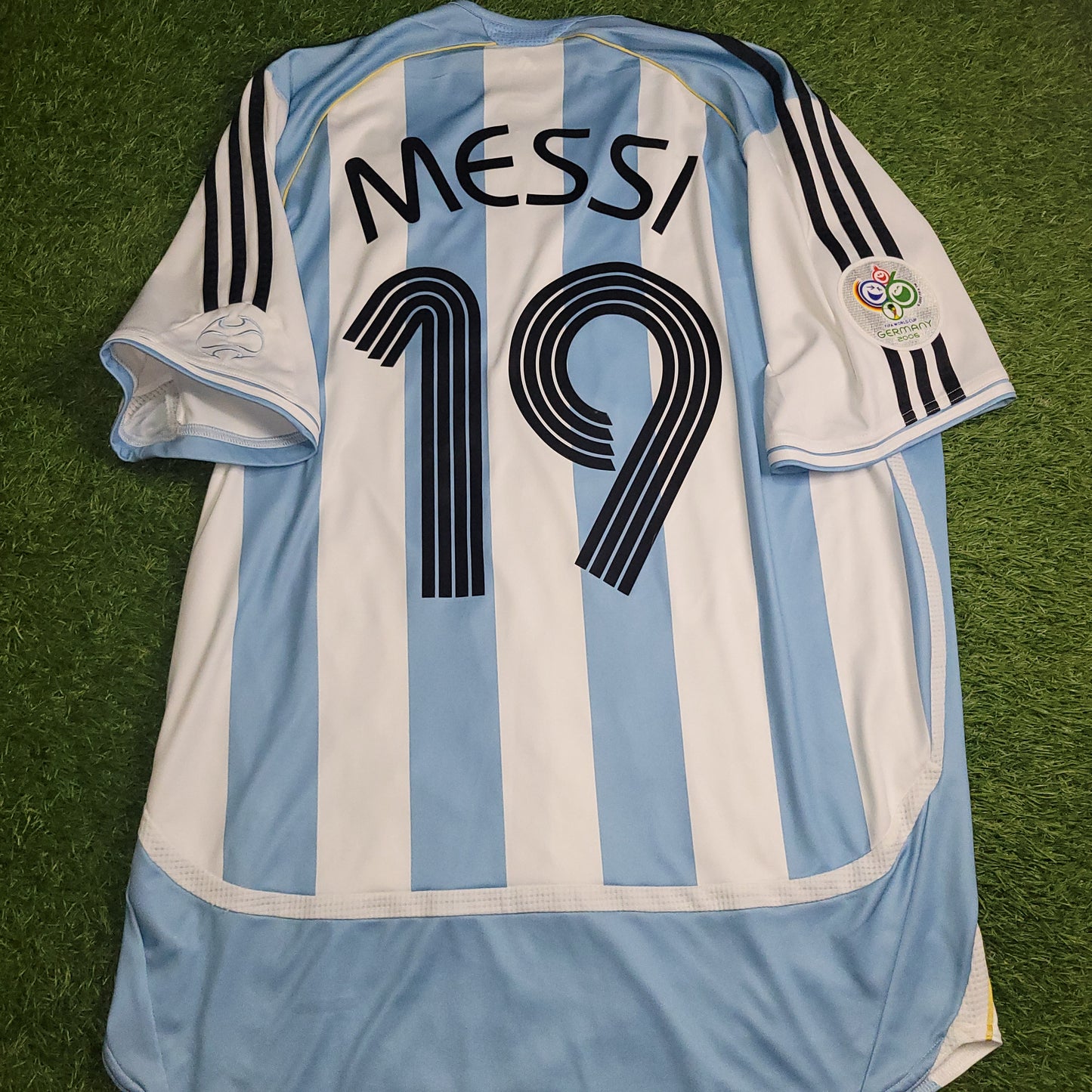 Messi Argentina 2006 WORLD CUP Home Soccer Jersey Shirt L SKU# 739802 AZB001